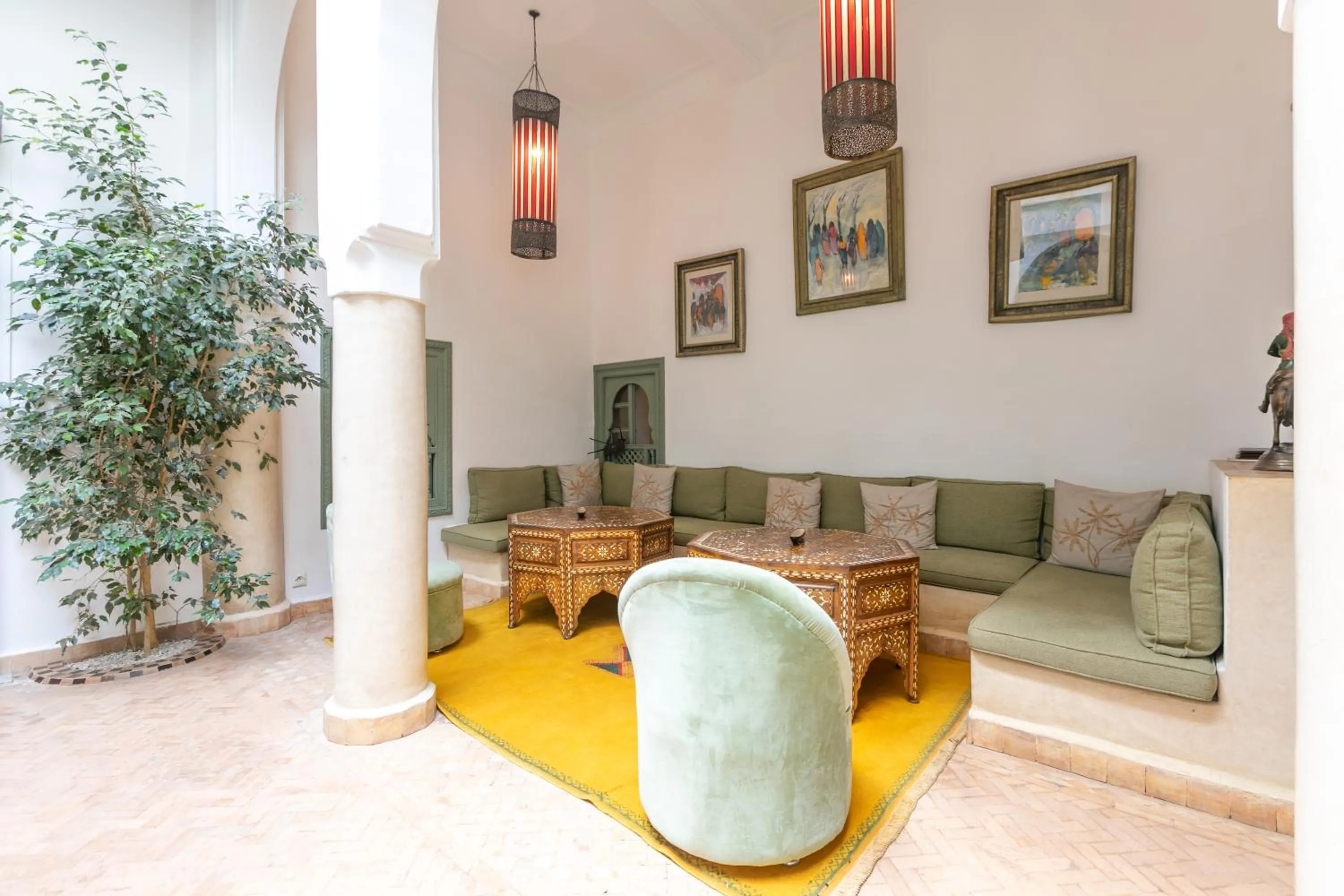 Living room in Riad Les Trois Palmiers El Bacha