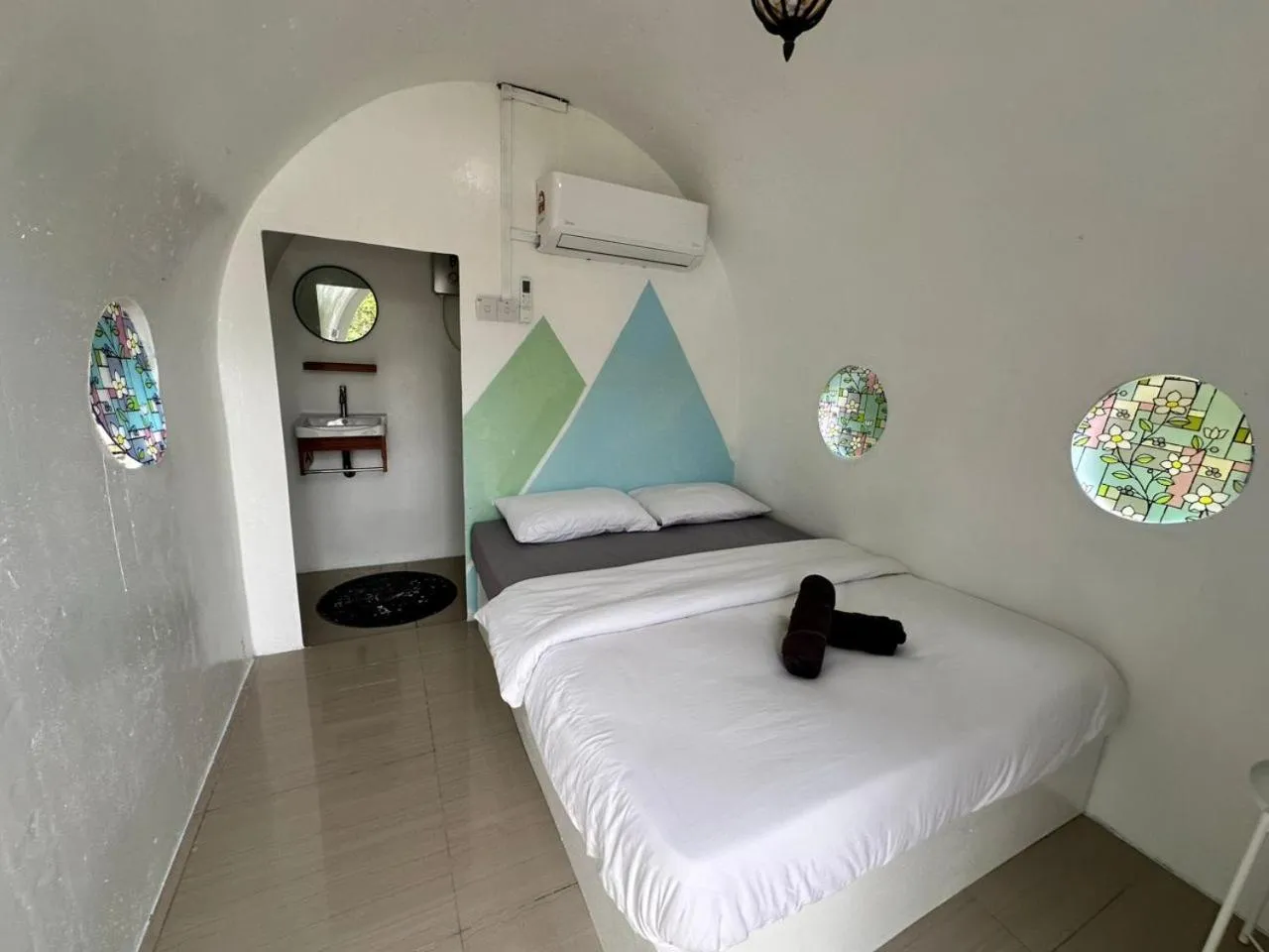 Bed in Qowiy Village Langat