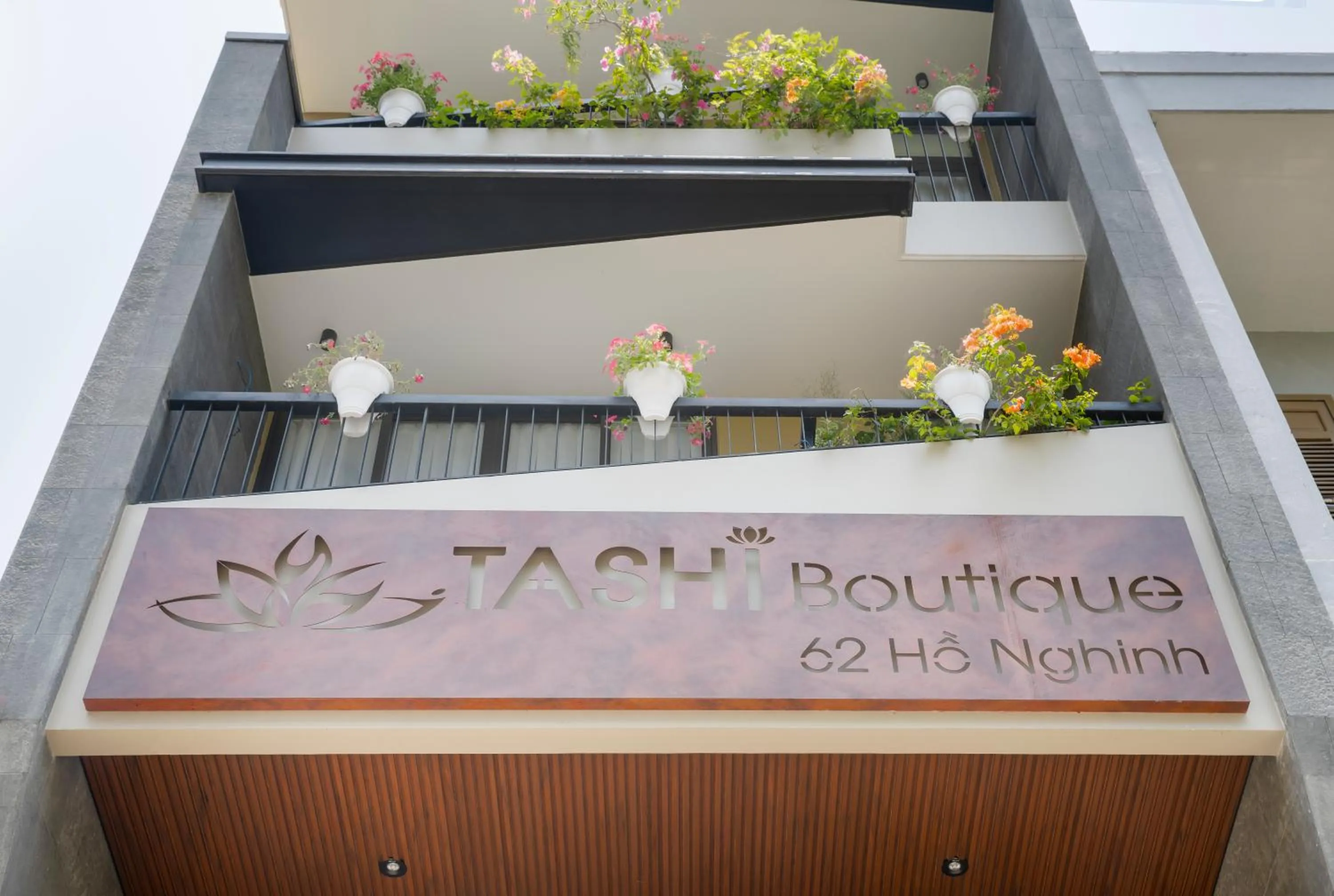 Property building in Tashi Ocean Garden & Apartment Da Nang - My Khe Beach