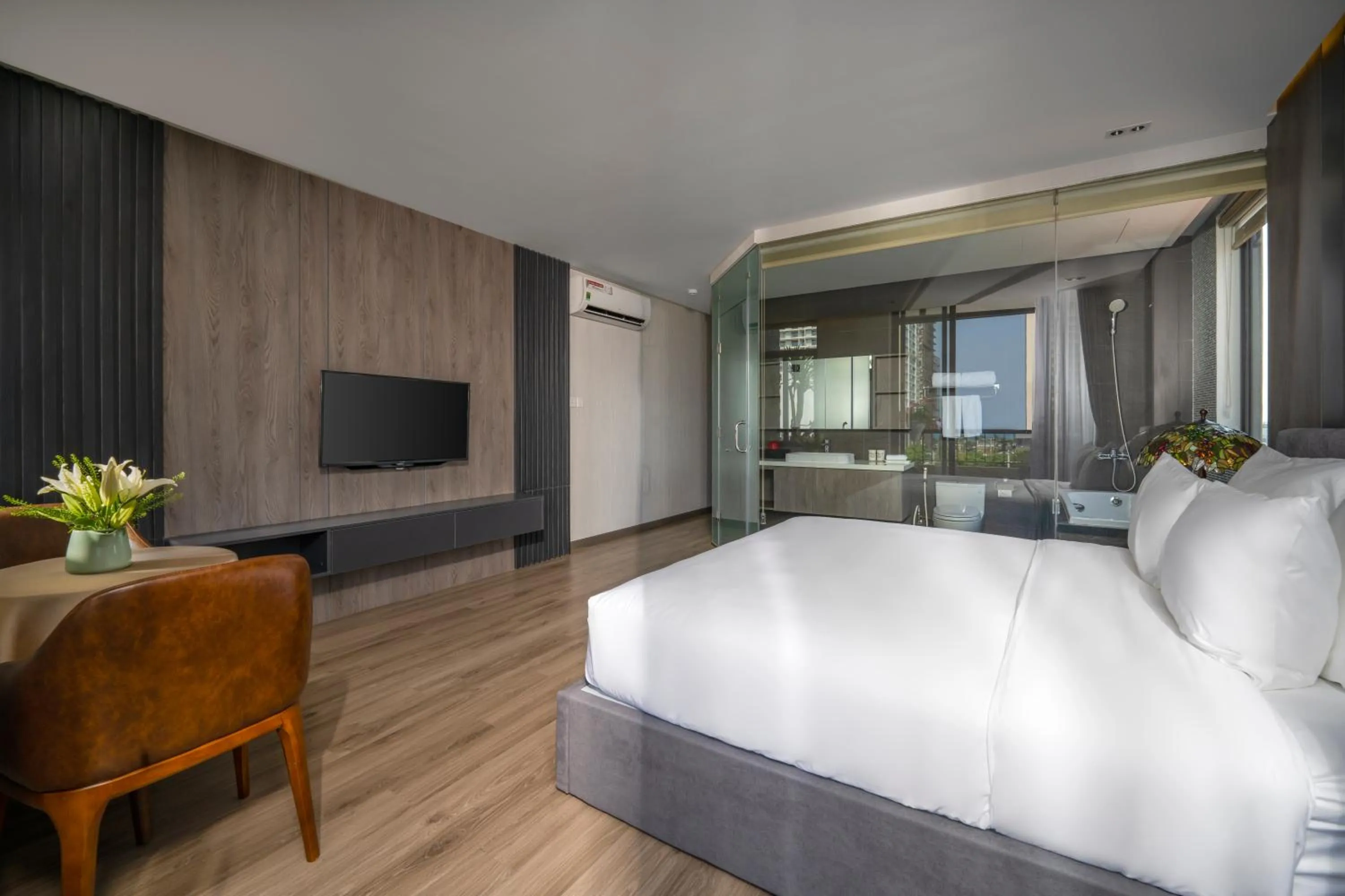 TV and multimedia, Bed in Tashi Ocean Garden & Apartment Da Nang - My Khe Beach