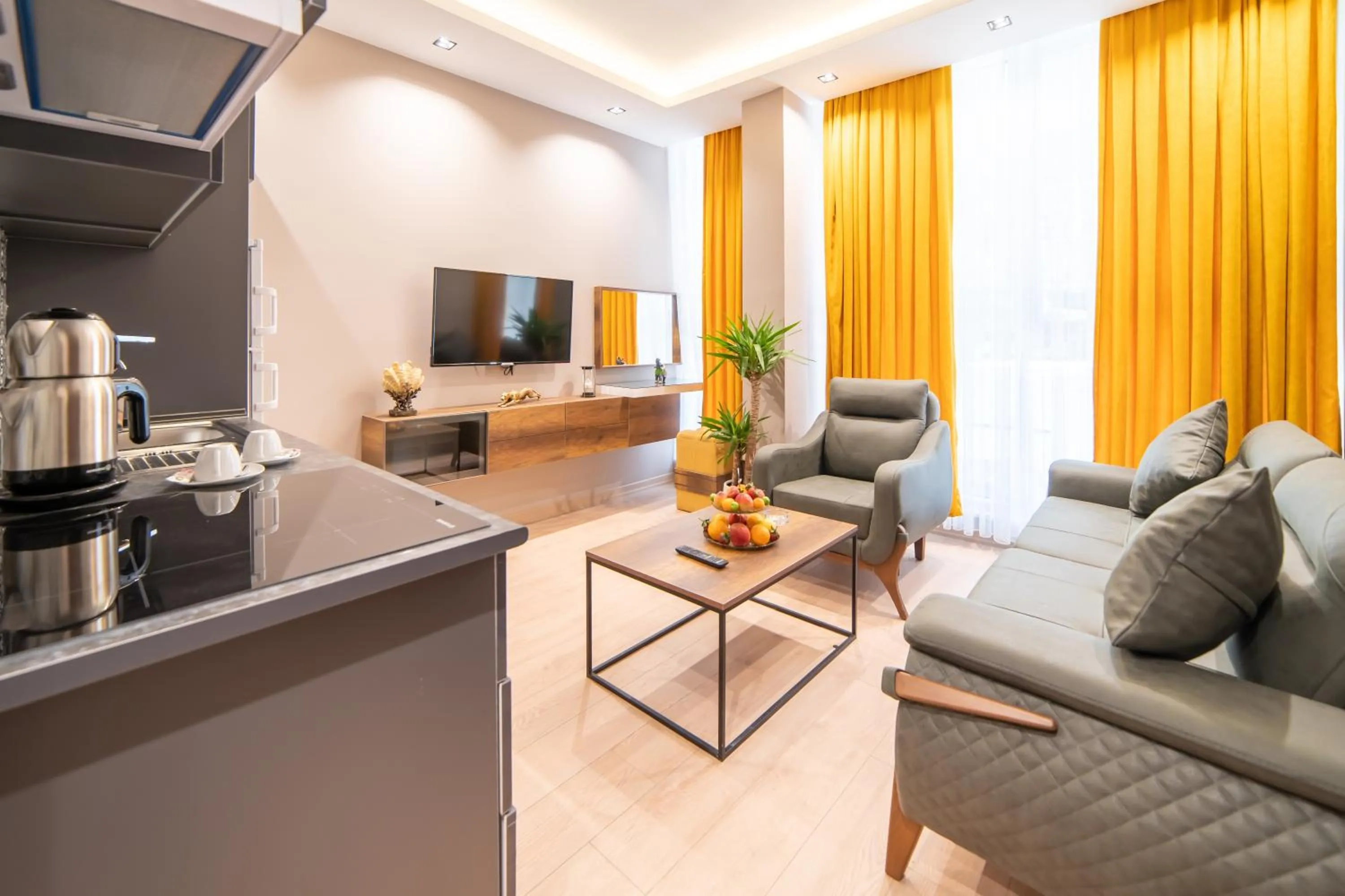 Coffee/tea facilities in Garden Room Suit Hotel