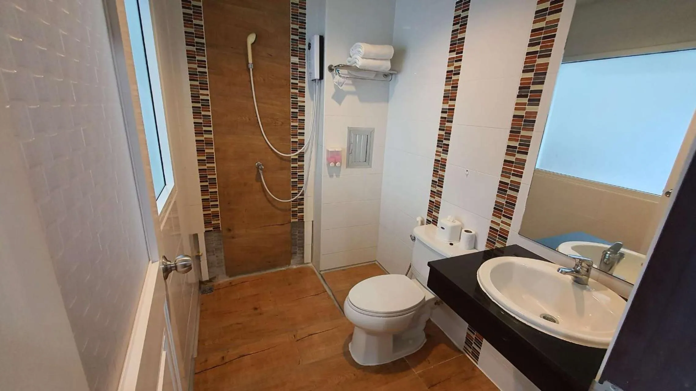 Shower in Fruit Paradise