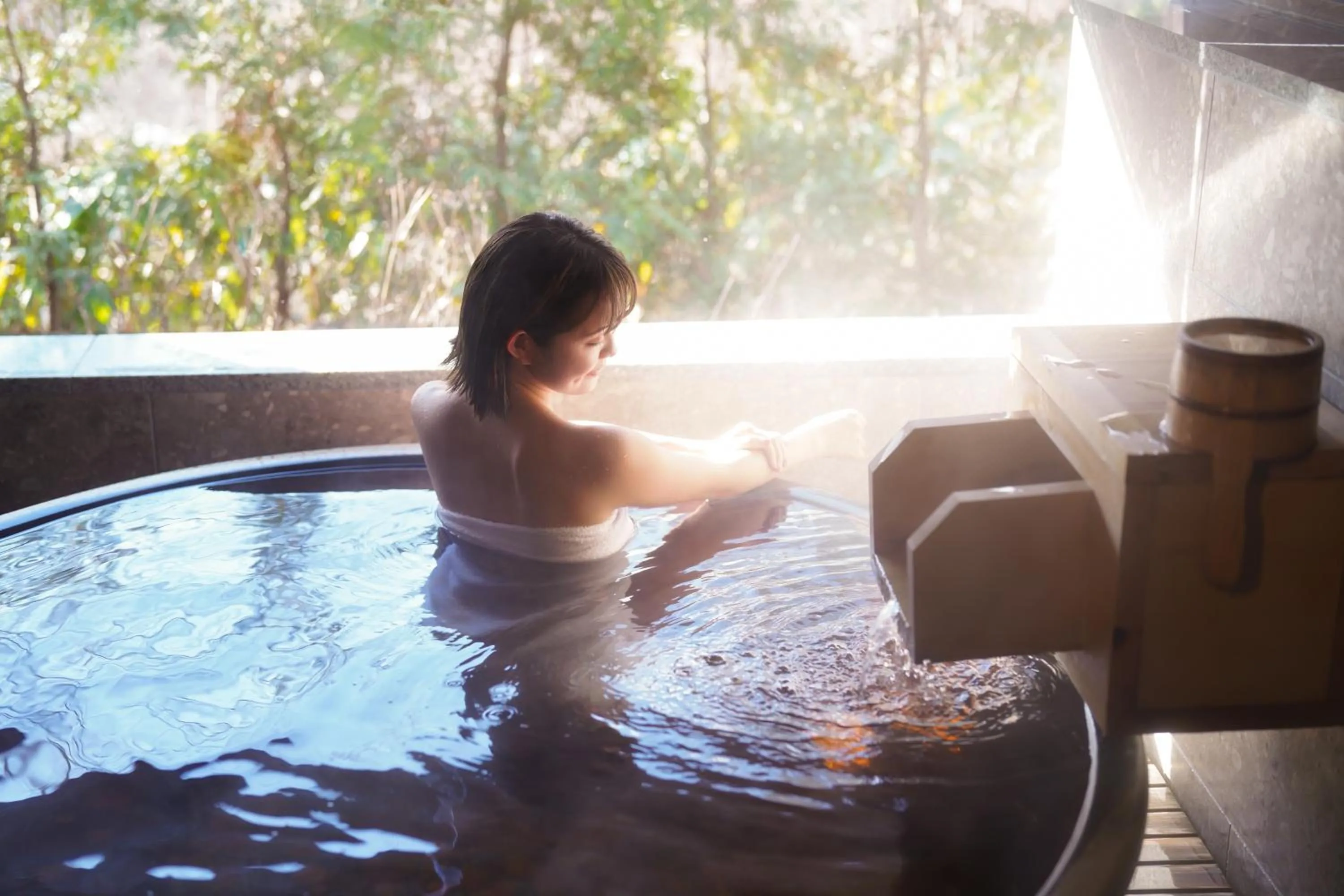 Hot Tub in Jozankei Onsen Yurakusoan