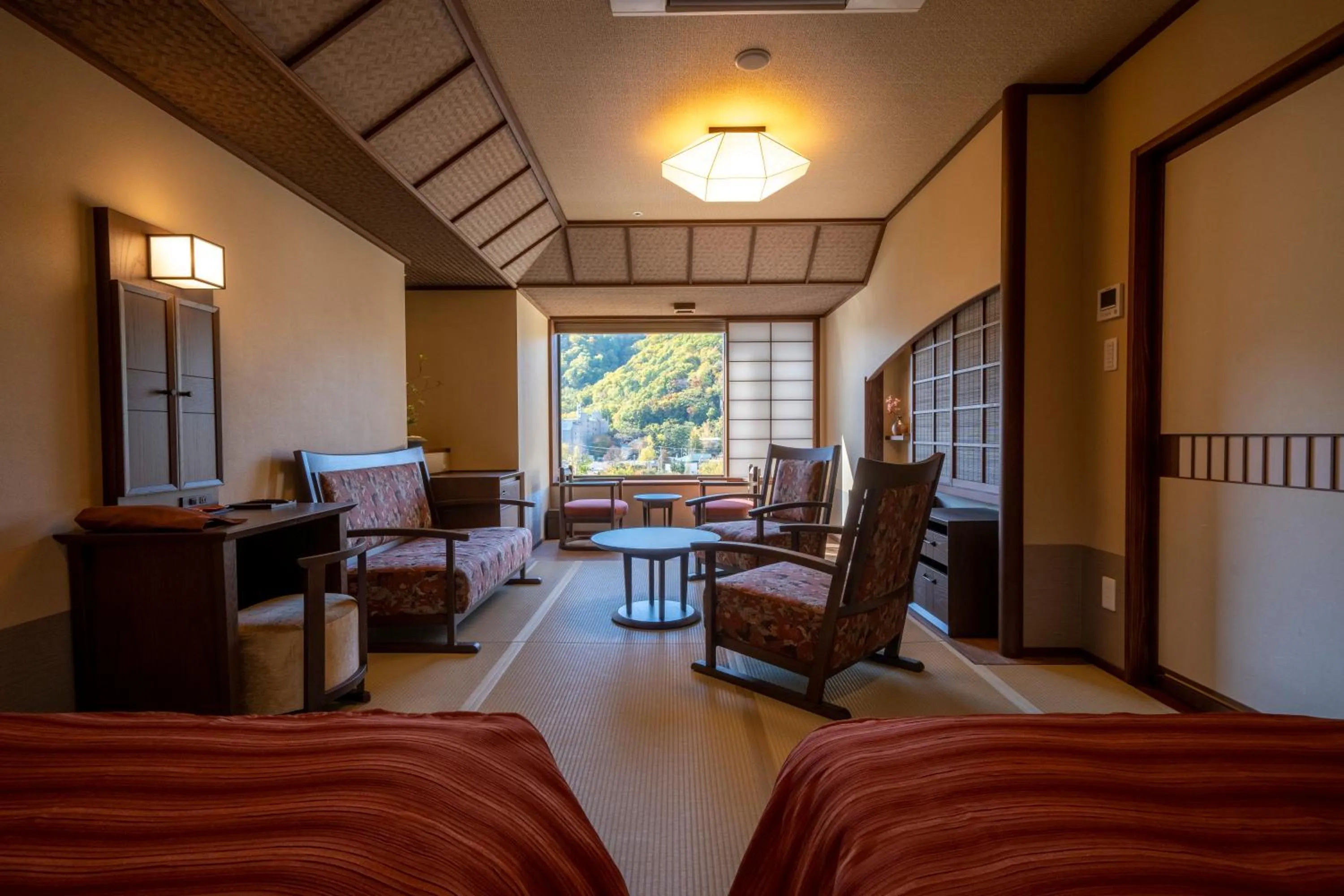 Living room in Jozankei Onsen Yurakusoan
