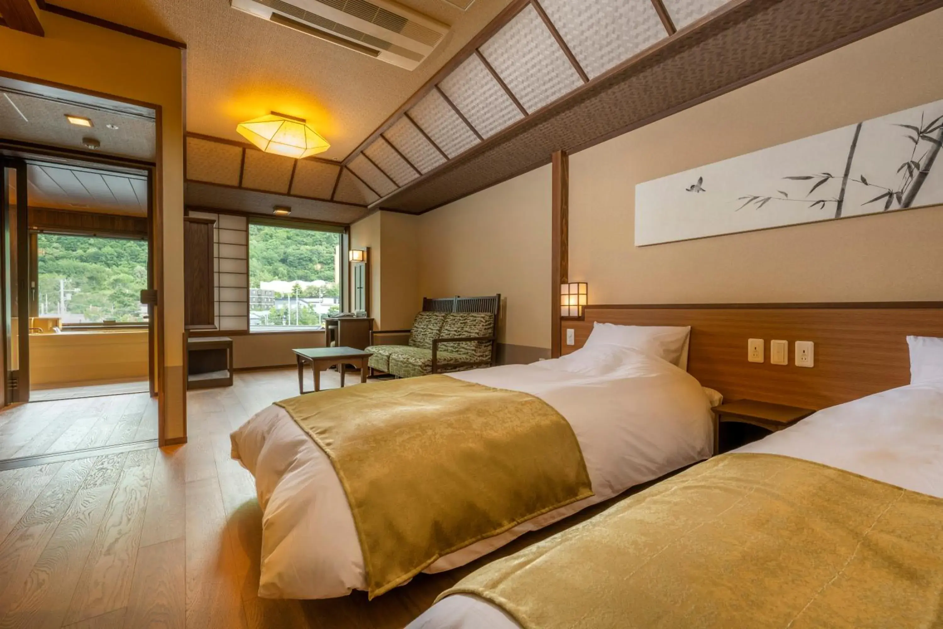 Twin Room - single occupancy - Disability-Access with Hot Spring Bath in Jozankei Onsen Yurakusoan Twin Room - single occupancy - Disability-Access with Hot Spring Bath in Jozankei Onsen Yurakusoan
