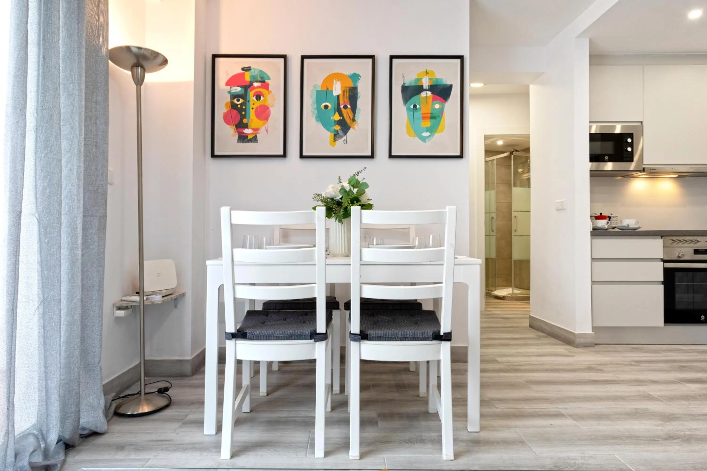 Dining area in Rosa Marbella