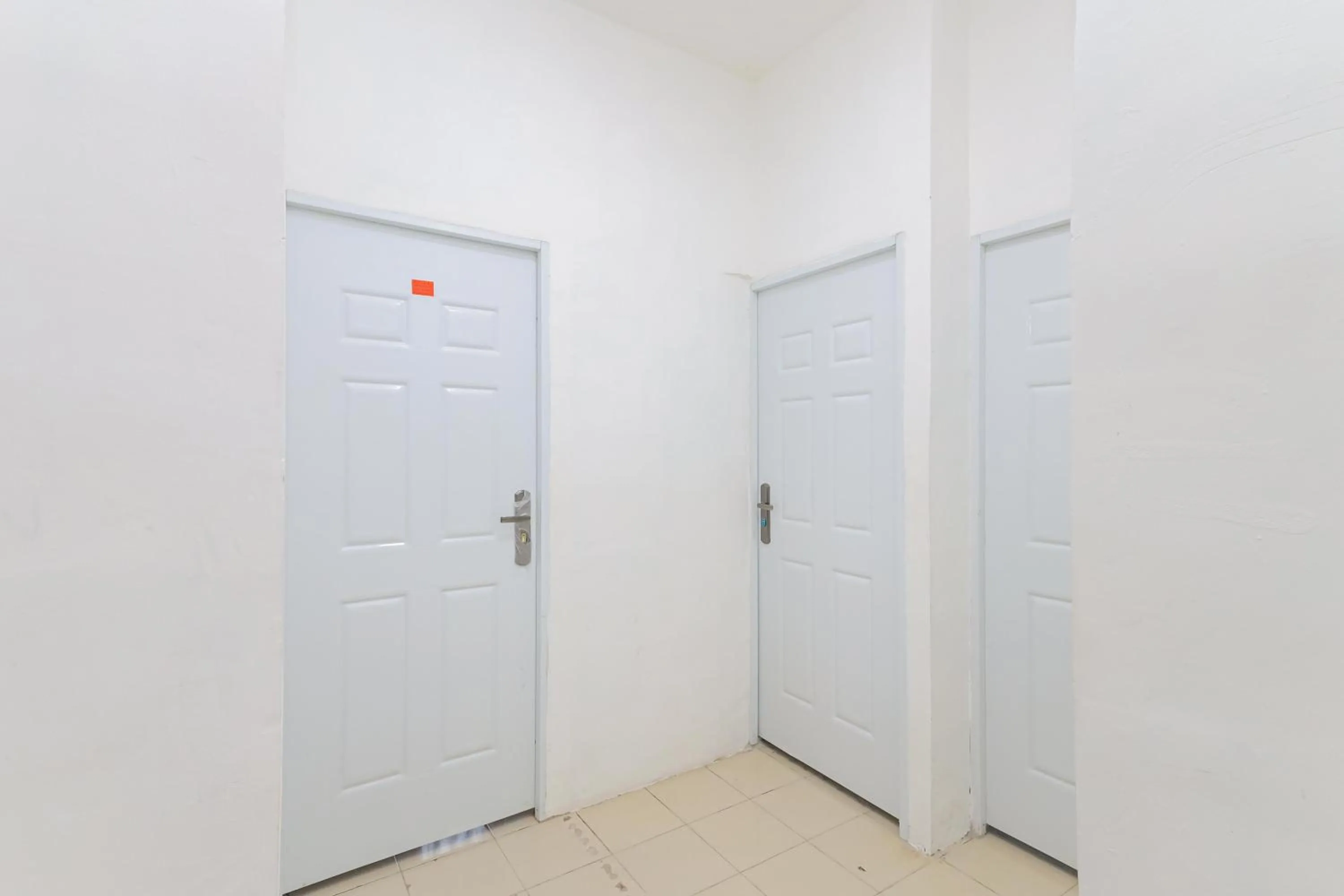 Area and facilities in RedDoorz near Pasar Lama Serang
