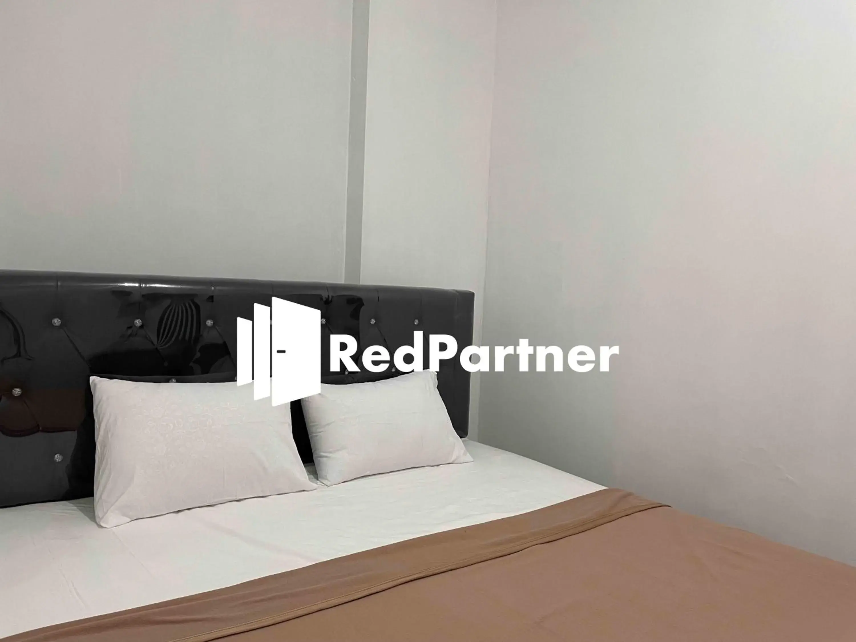 Bedroom, Bed in Hotel Pusponjolo Syariah Semarang Mitra RedDoorz Bedroom, Bed in Hotel Pusponjolo Syariah Semarang Mitra RedDoorz