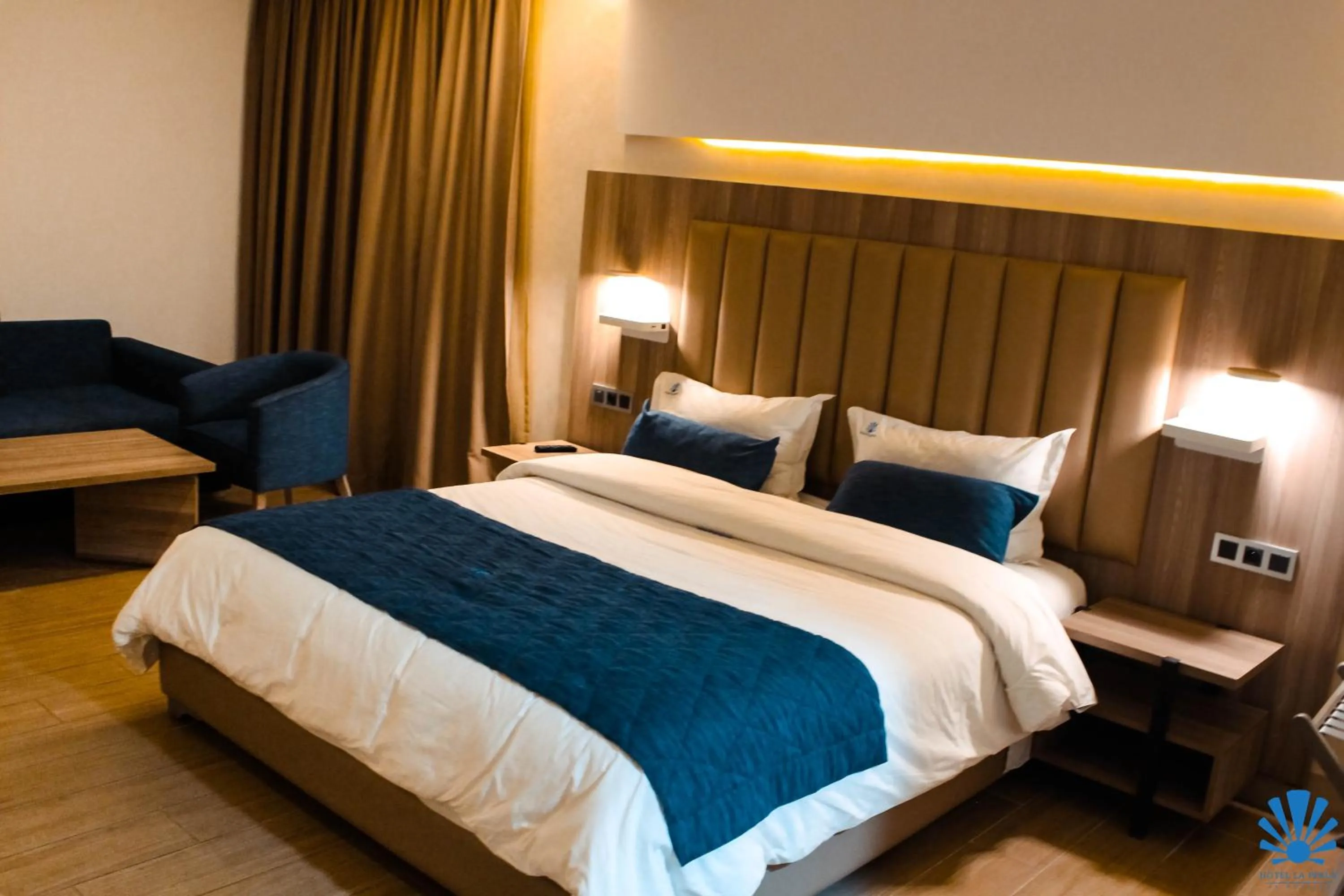 Bed in Hôtel La Perla