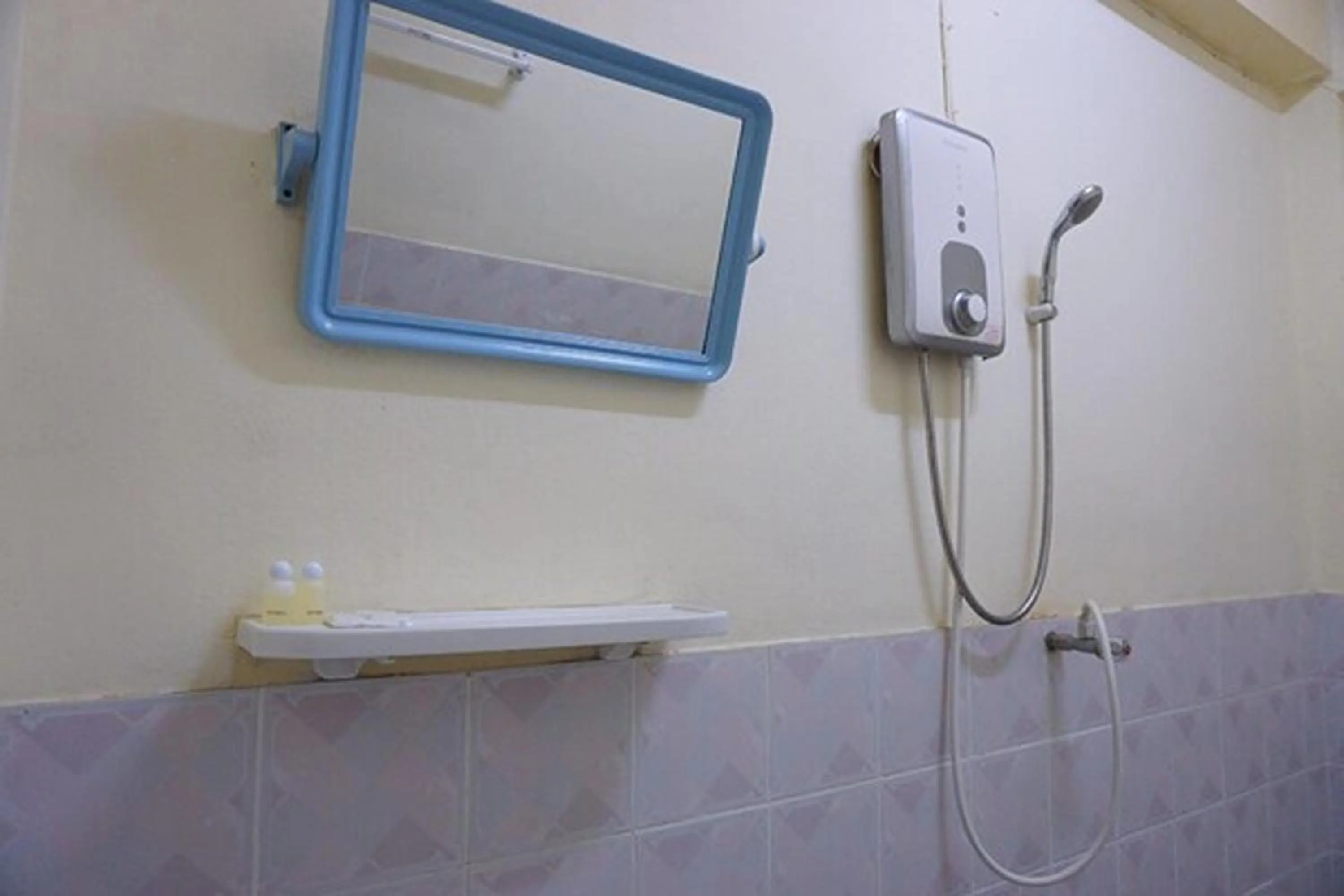 Shower in Sonya Residence