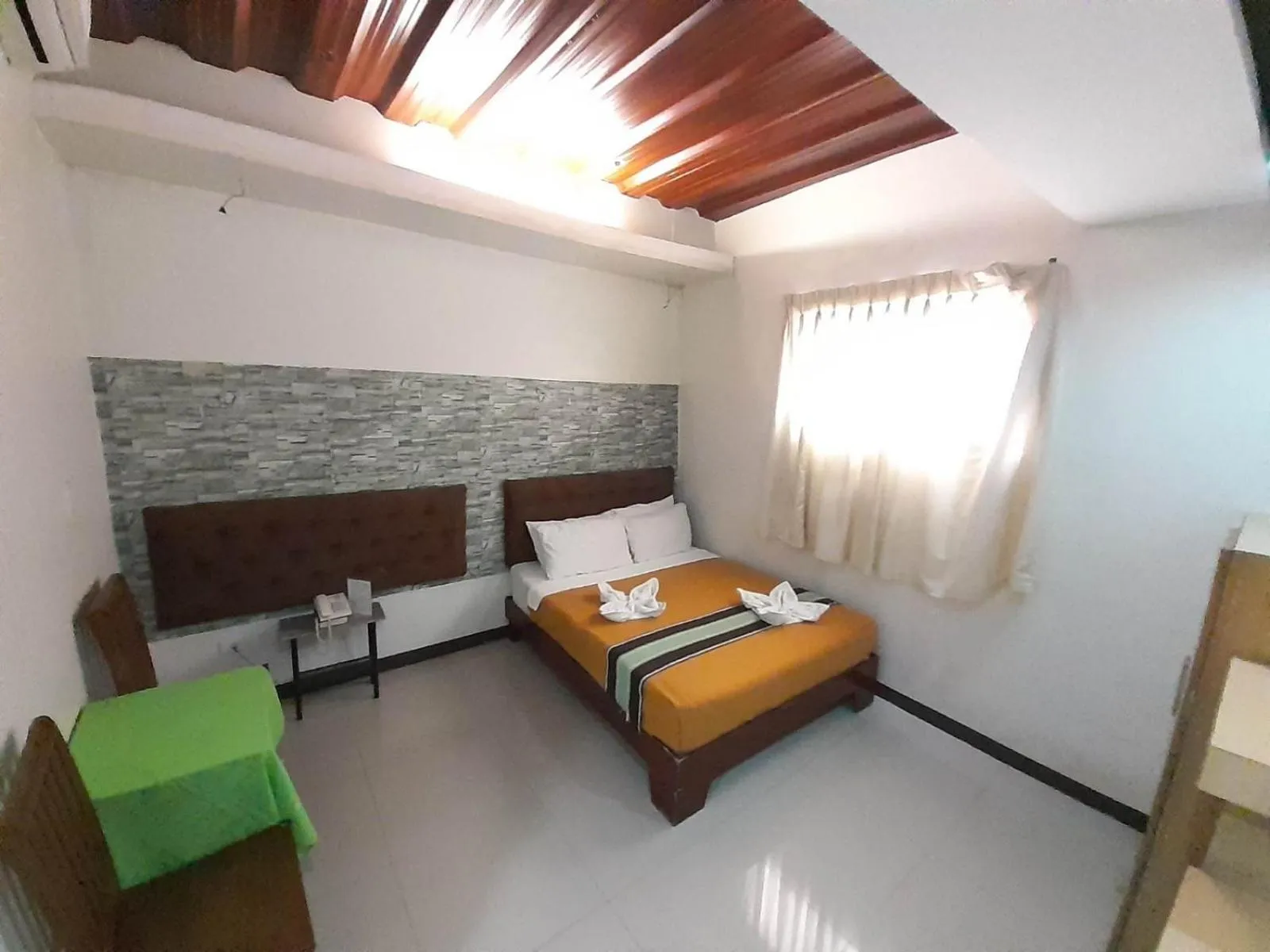 Bedroom, Bed in MelSol Hotel