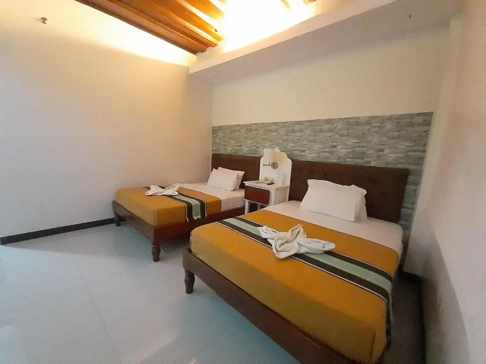 Deluxe Double or Twin Room in MelSol Hotel Deluxe Double or Twin Room in MelSol Hotel