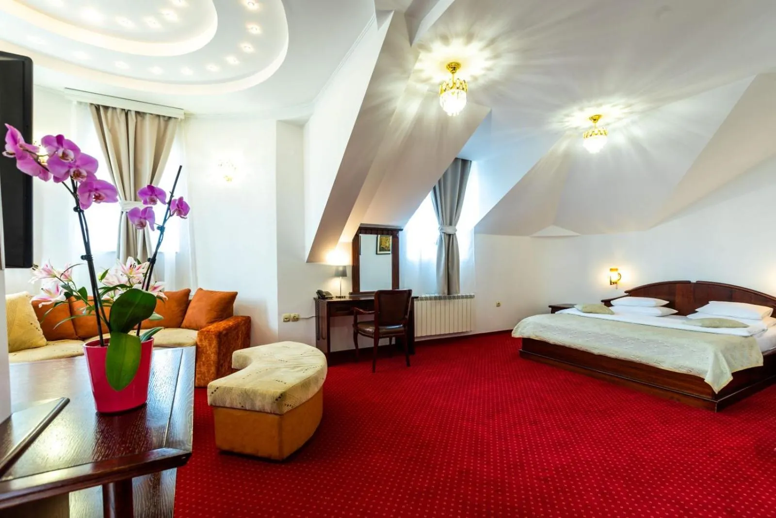 Garni Hotel Royal Crown
