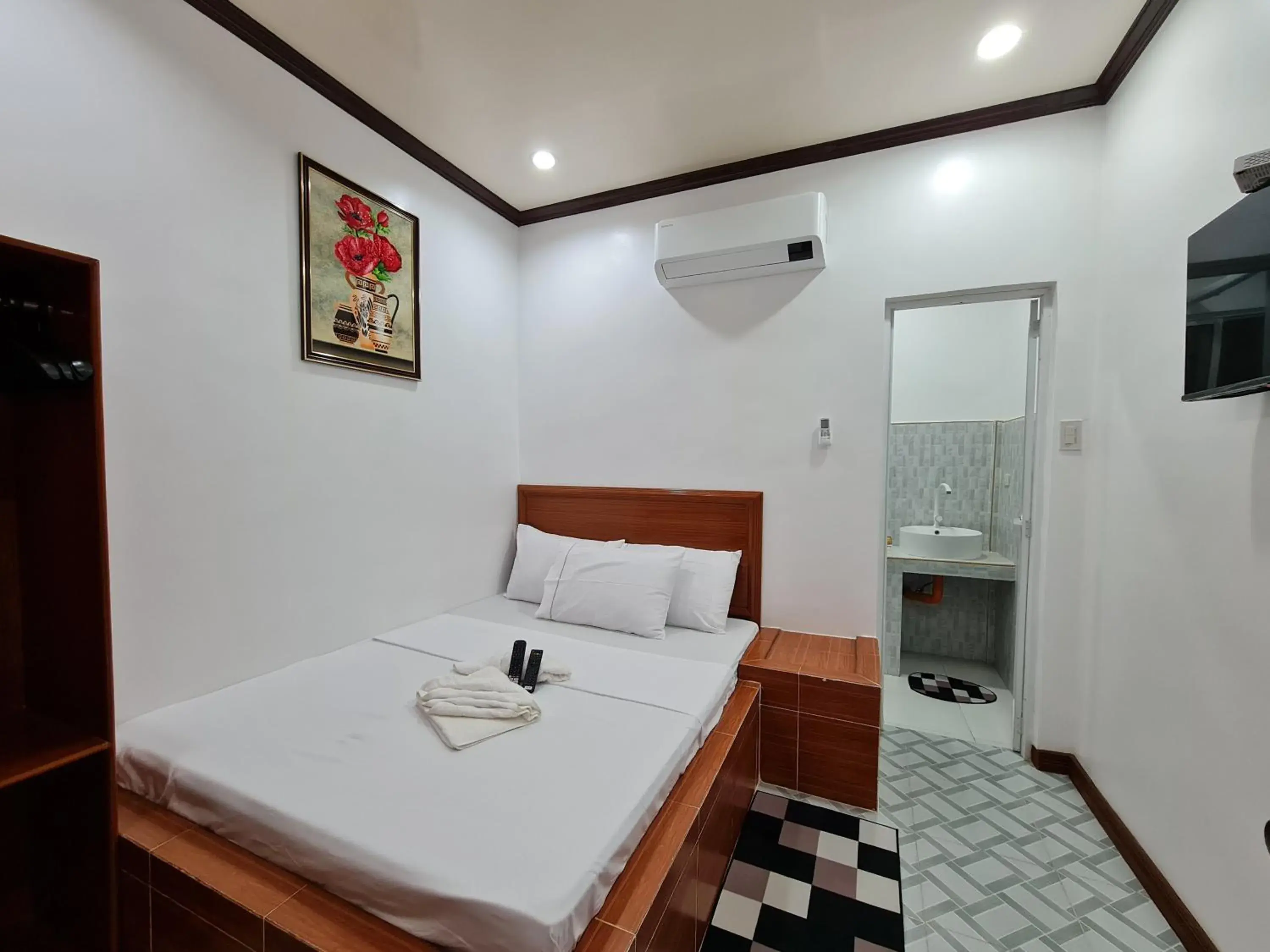 Bedroom, Bed in Alona Rose Hotel by SMS Hospitality Bedroom, Bed in Alona Rose Hotel by SMS Hospitality