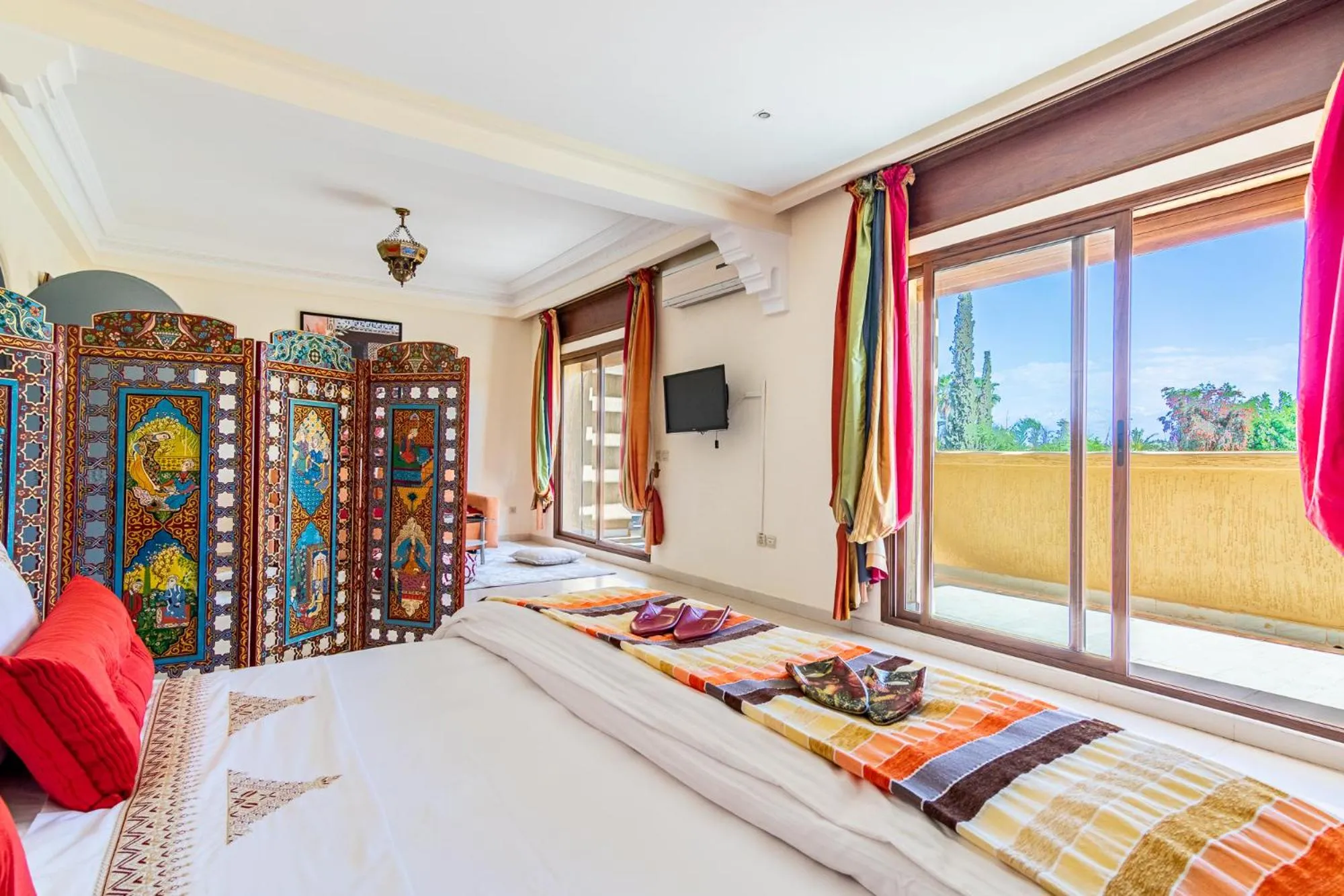 Living room, Bed in Palais les sources de l'atlas & spa