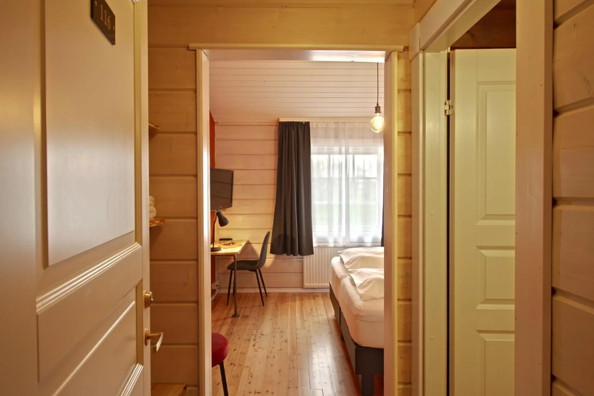 Bedroom, Bed in Hotel Breiddalsvik