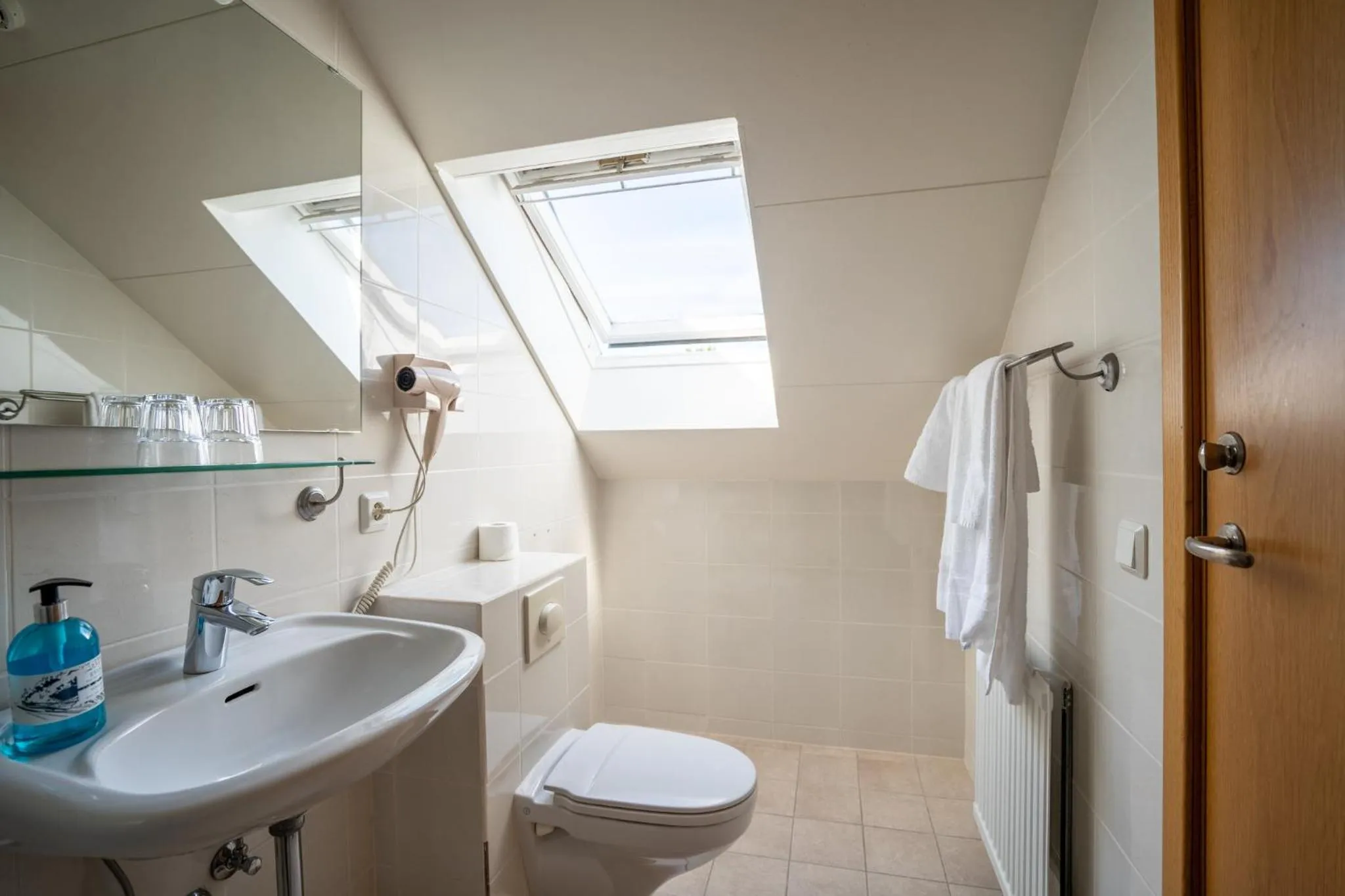 Bathroom in Hotel Breiddalsvik