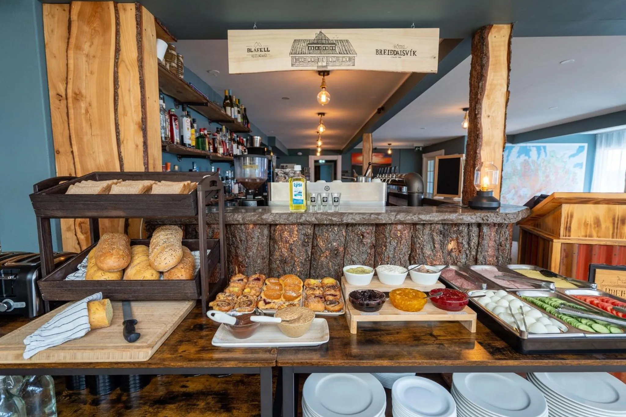 Buffet breakfast in Hotel Breiddalsvik