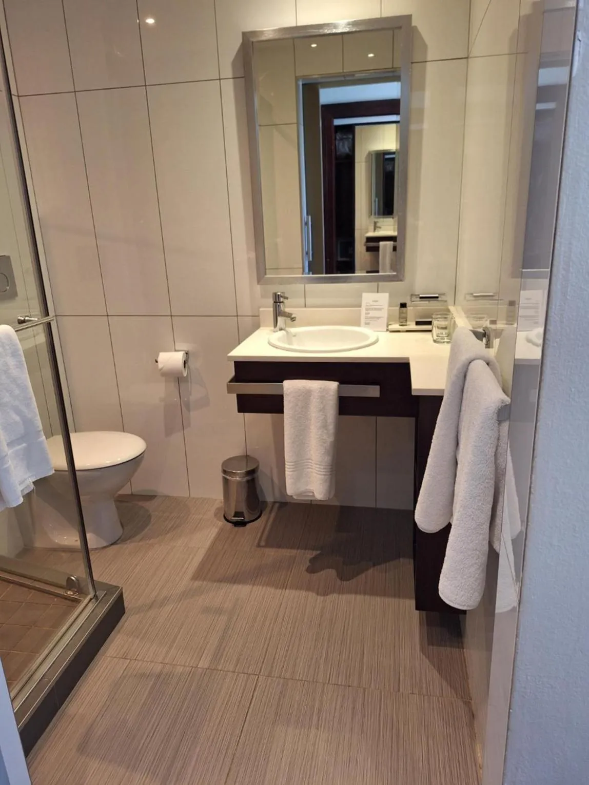 Shower in Blackrock Hotel