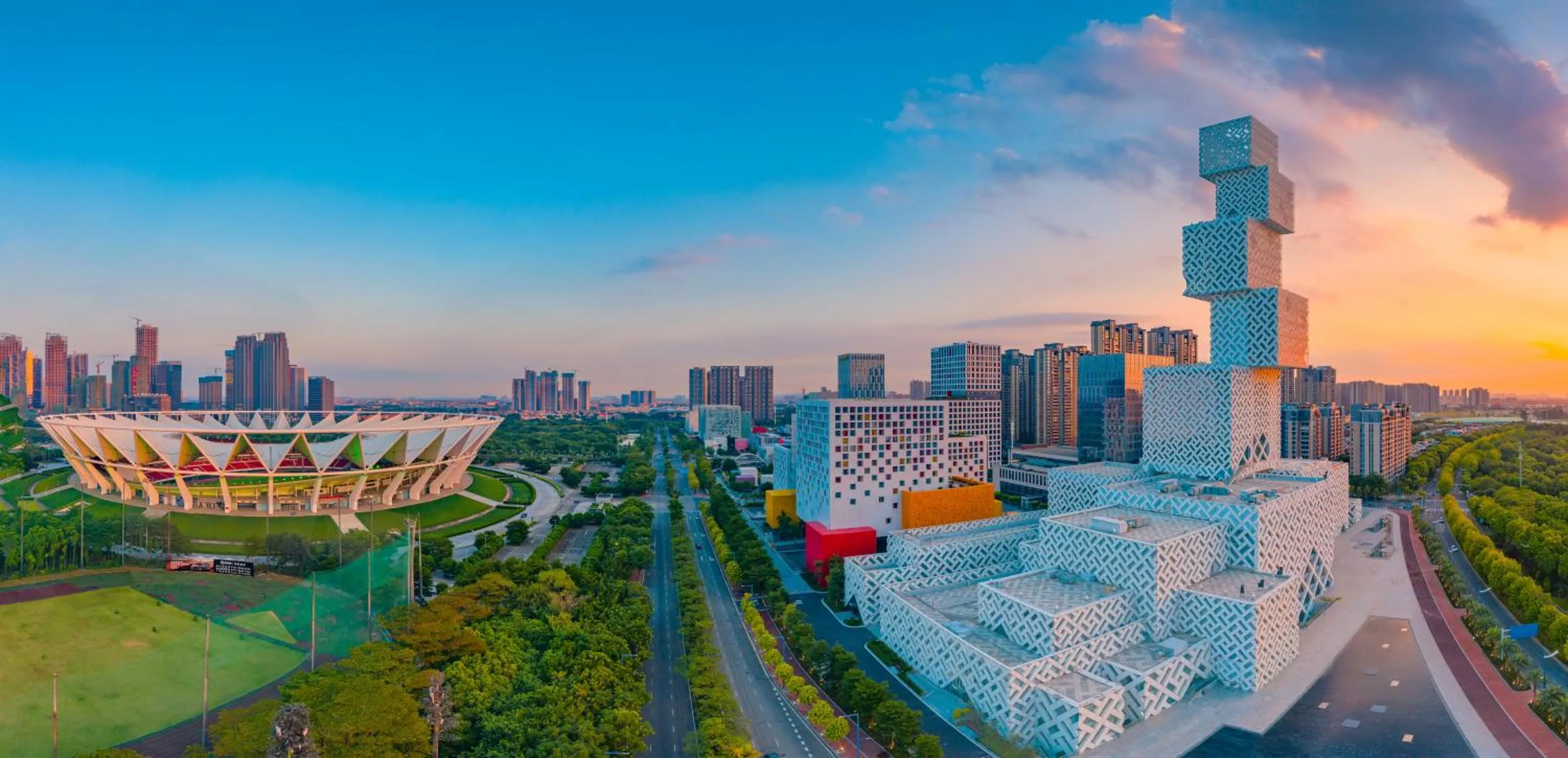 Evening entertainment in Courtyard by Marriott Foshan