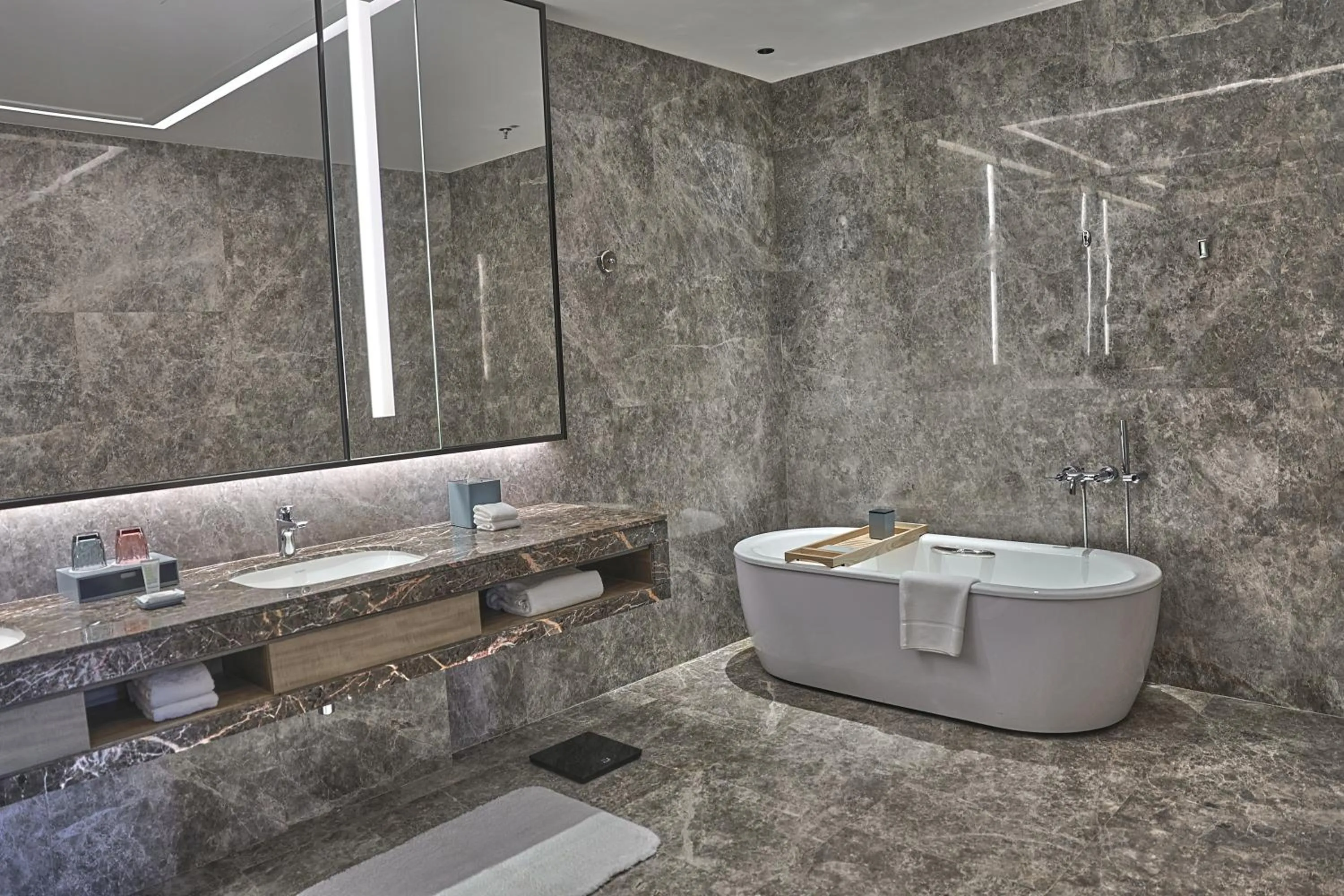 Bathroom in Foshan Marriott Hotel