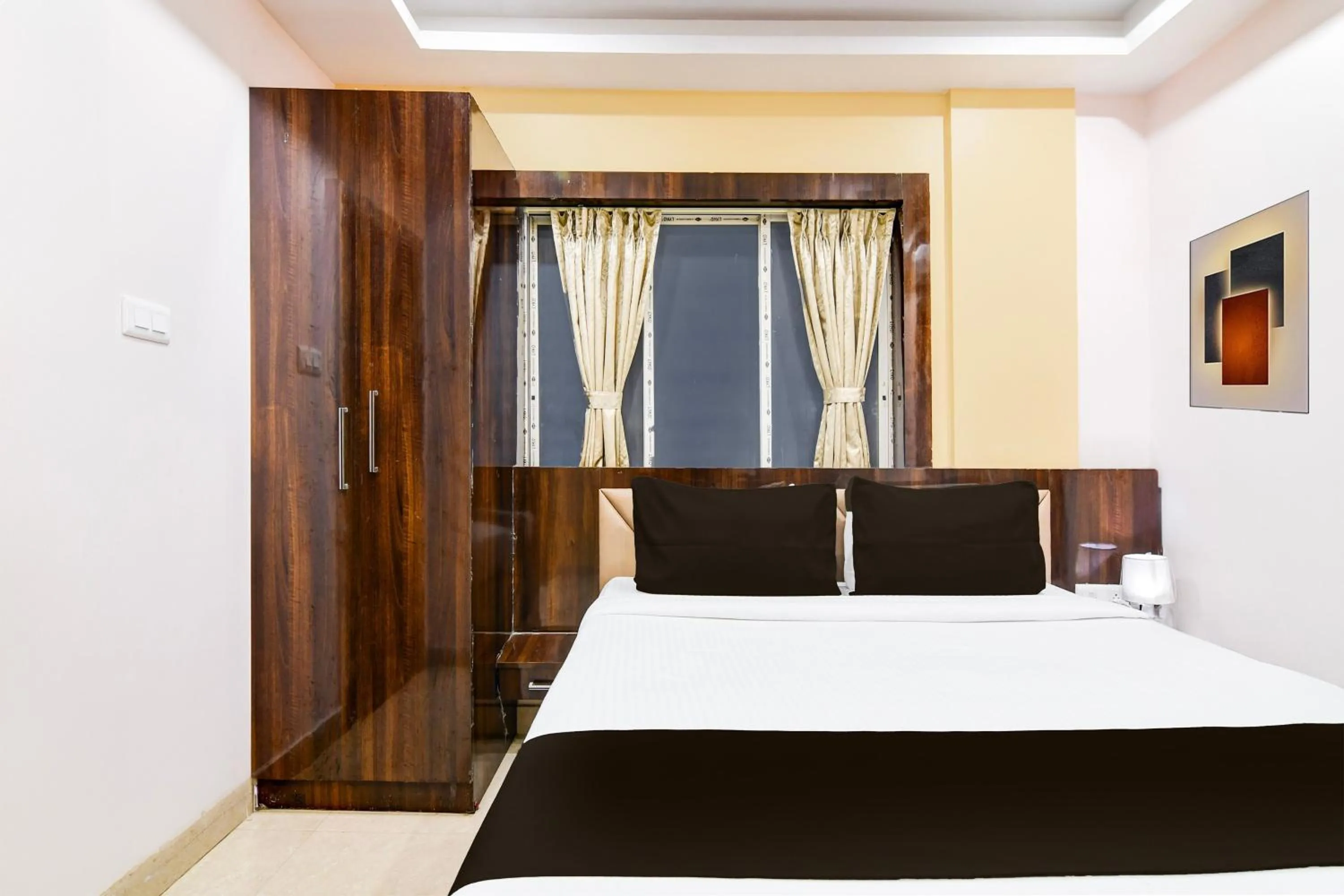 Bedroom, Bed in Collection O New Town DD Block