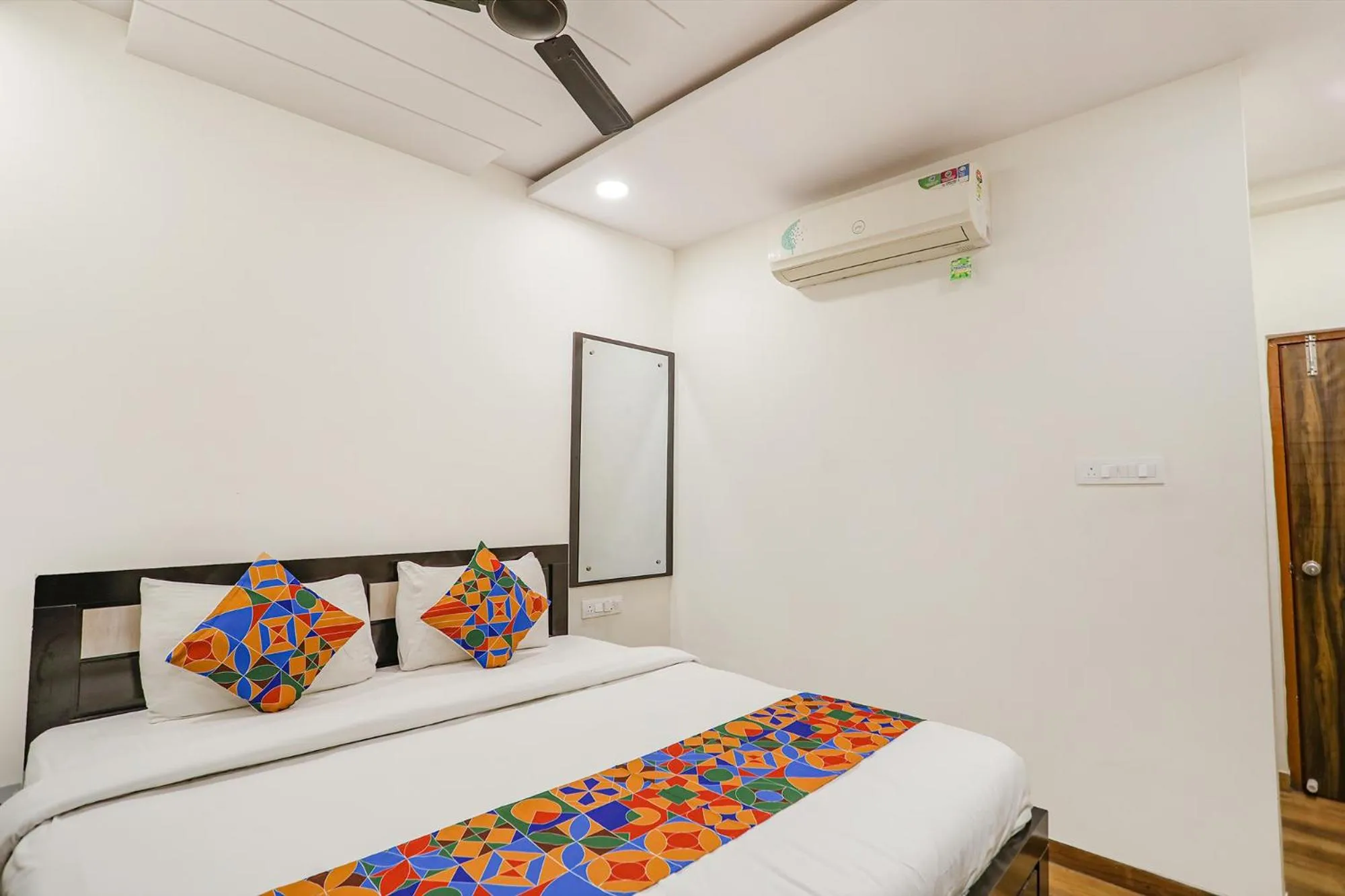 Bed in FabHotel Royal Stay - Beltarodi