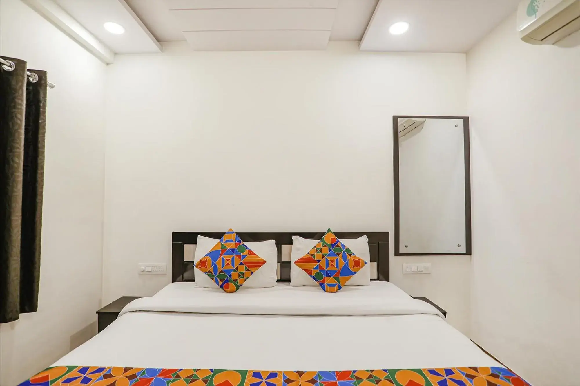 Bed in FabHotel Royal Stay - Beltarodi Bed in FabHotel Royal Stay - Beltarodi