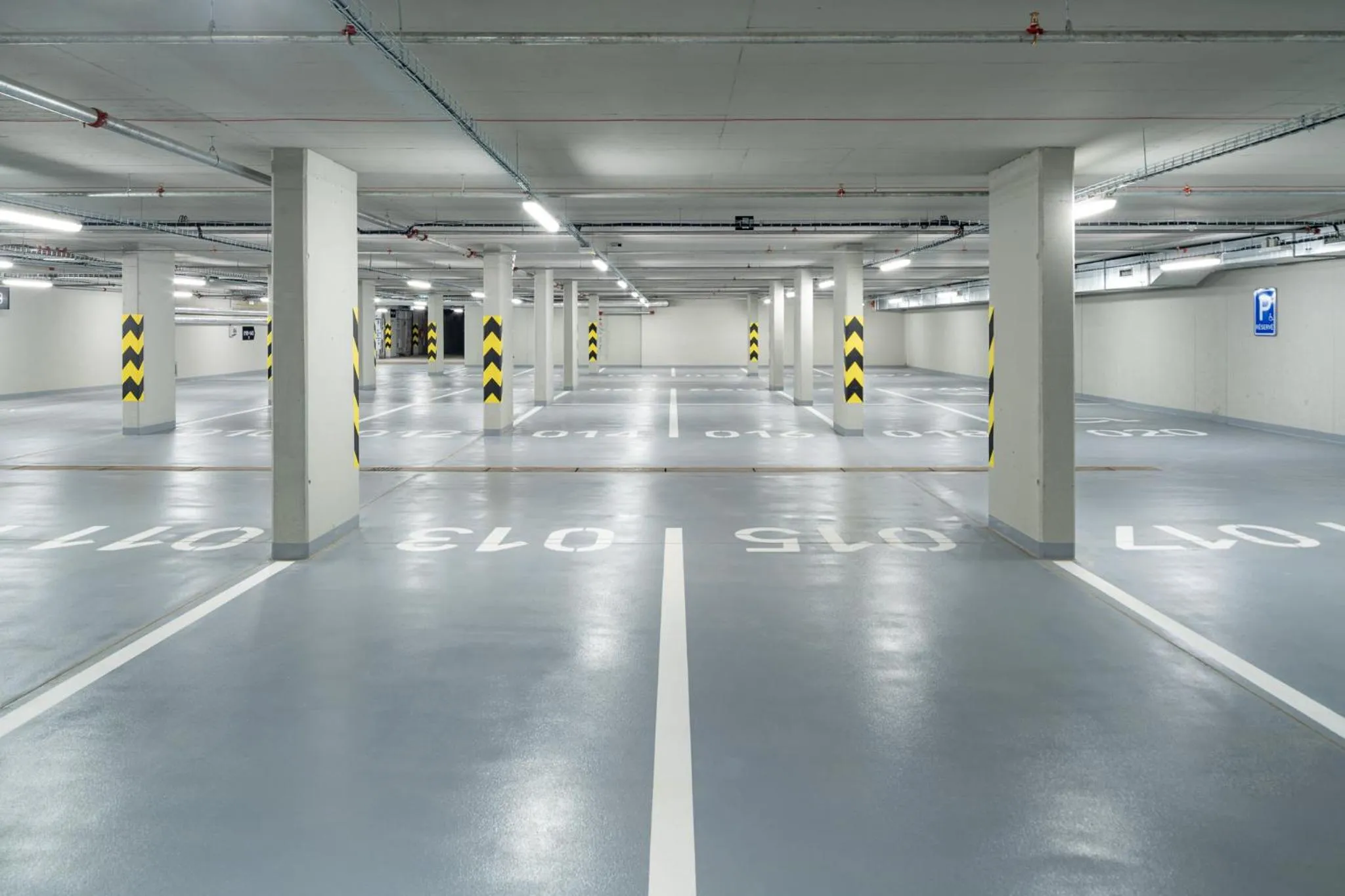 Parking in Aldrov Resort