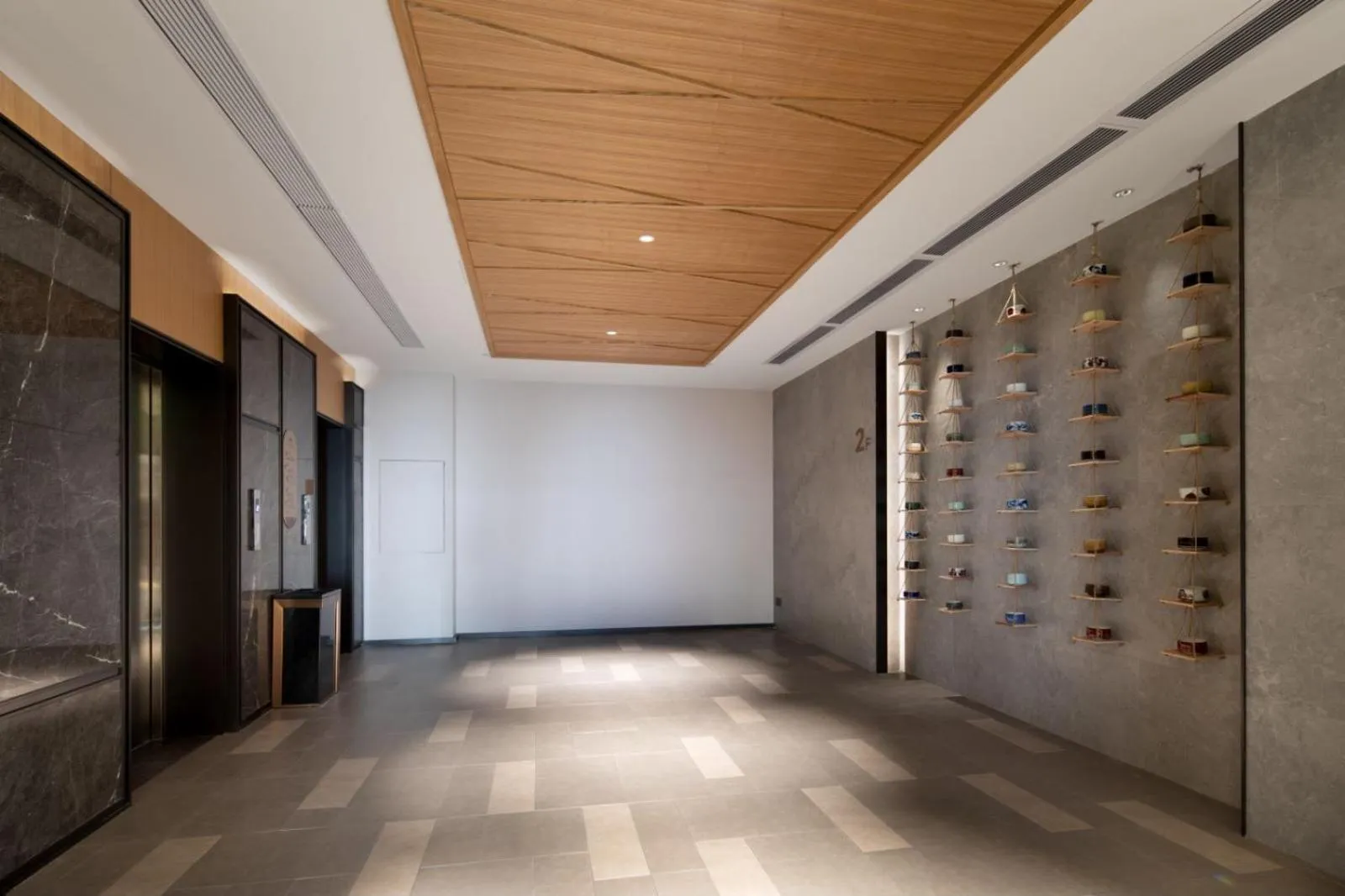 Restaurant/places to eat in GINCO Hotel Guangzhou Baiyun Airport-24 Hour Airport Pick-up and Drop-off Service