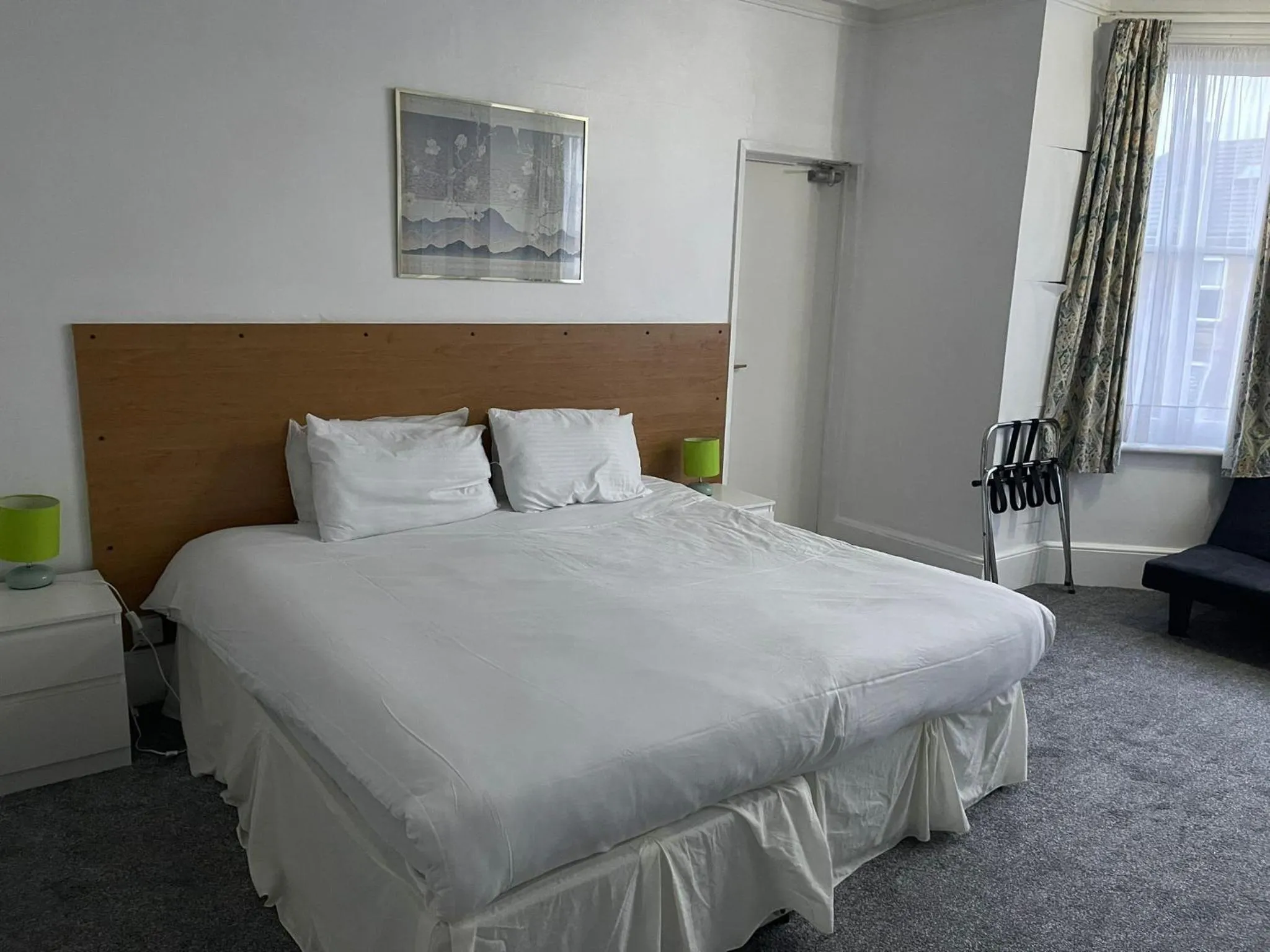 Bedroom, Bed in The Dolphin Hotel