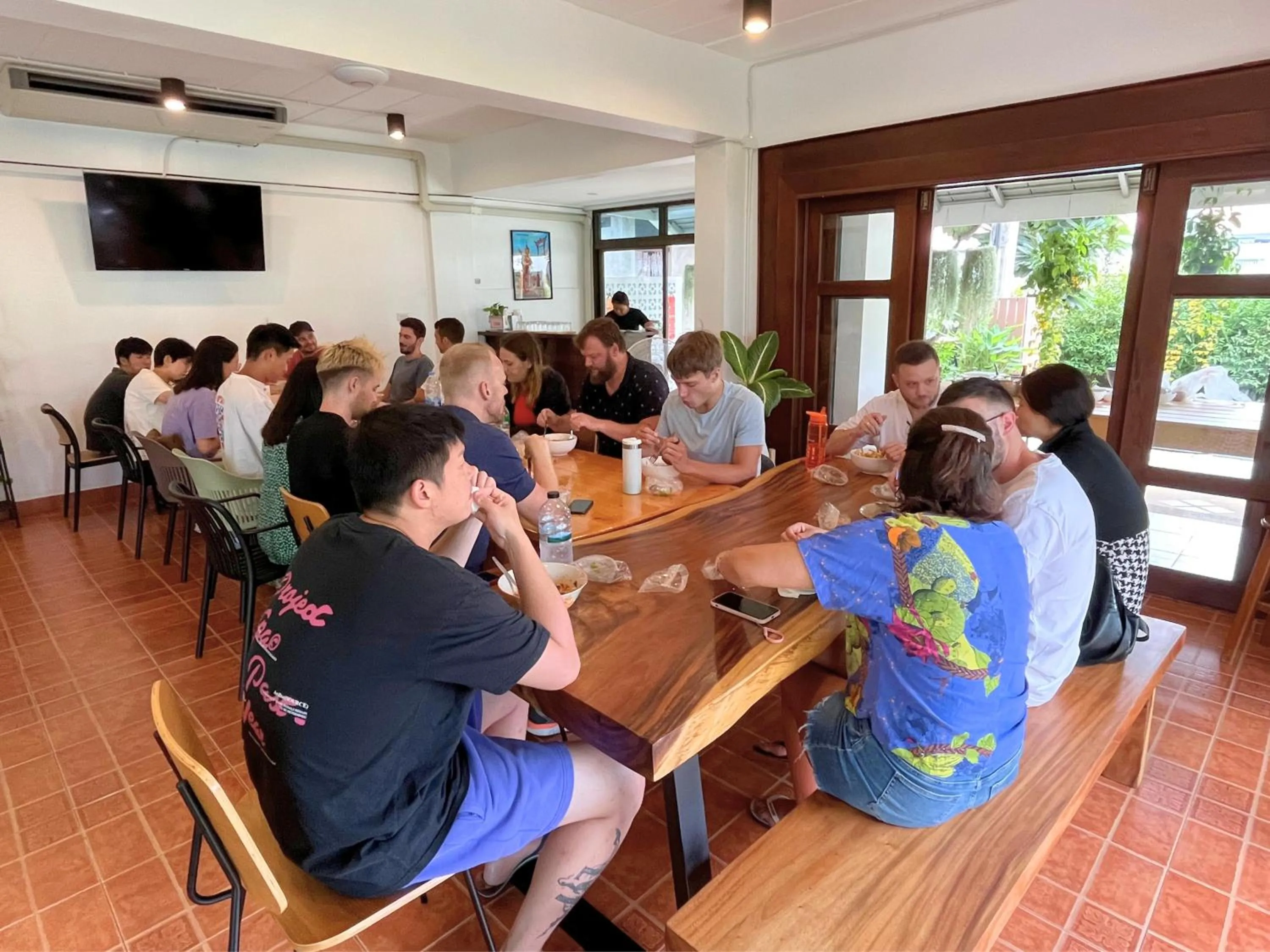 Restaurant/places to eat in The Social Club Coliving and Coworking space