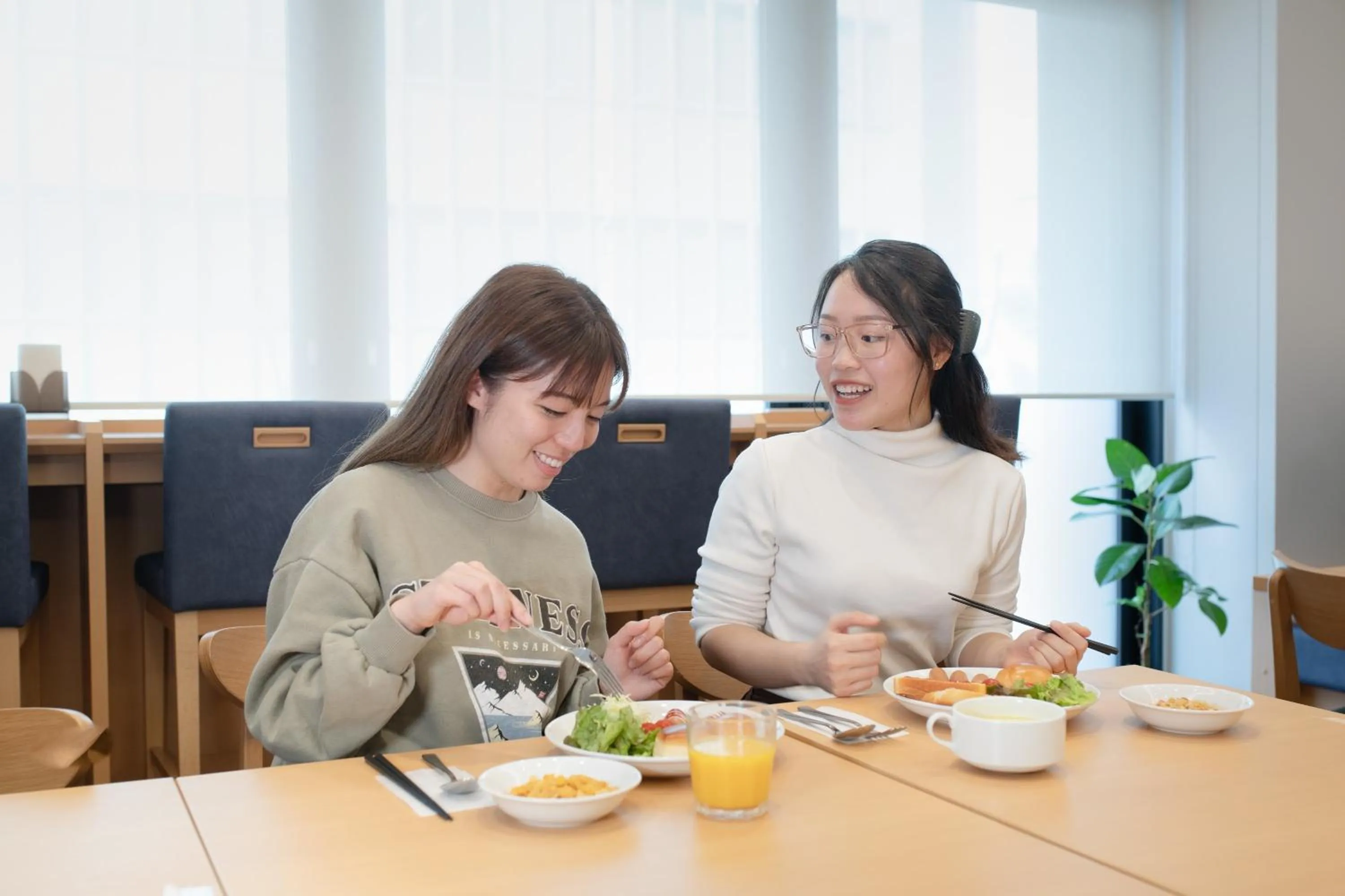 People in Hotel Sanrriott Osaka Hommachi