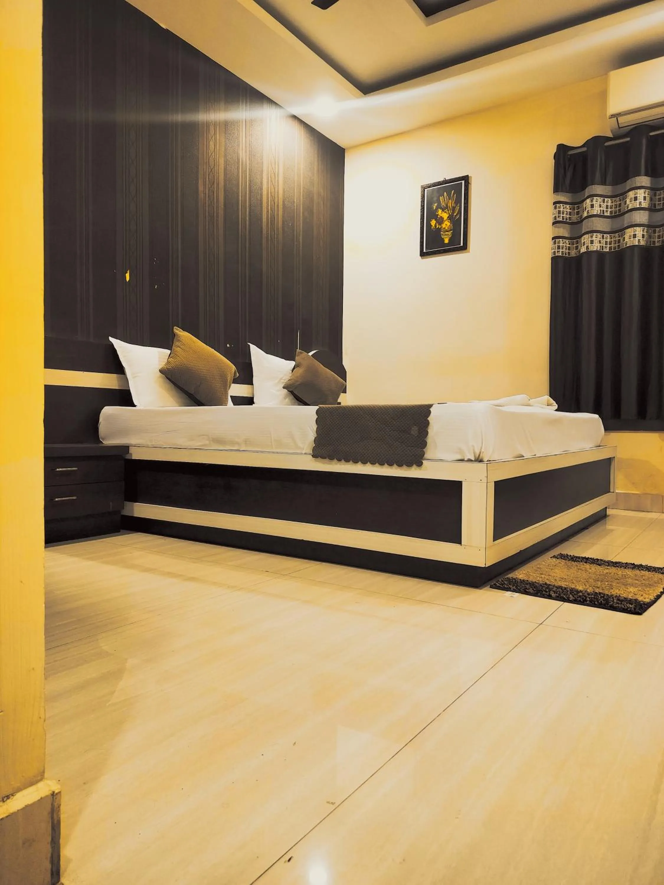 Bed in HOTEL R K PALACE Bhopal