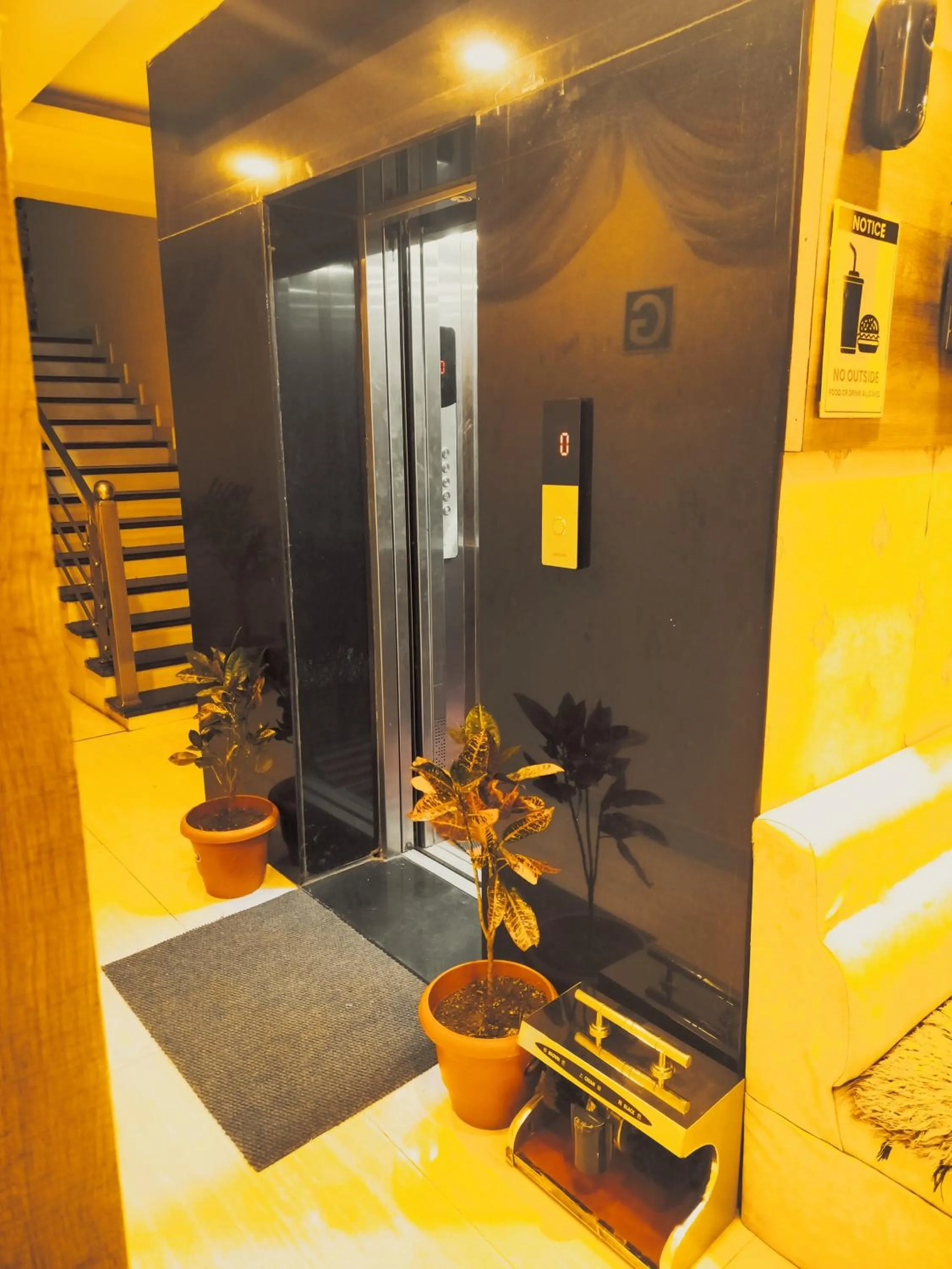 Area and facilities in HOTEL R K PALACE Bhopal