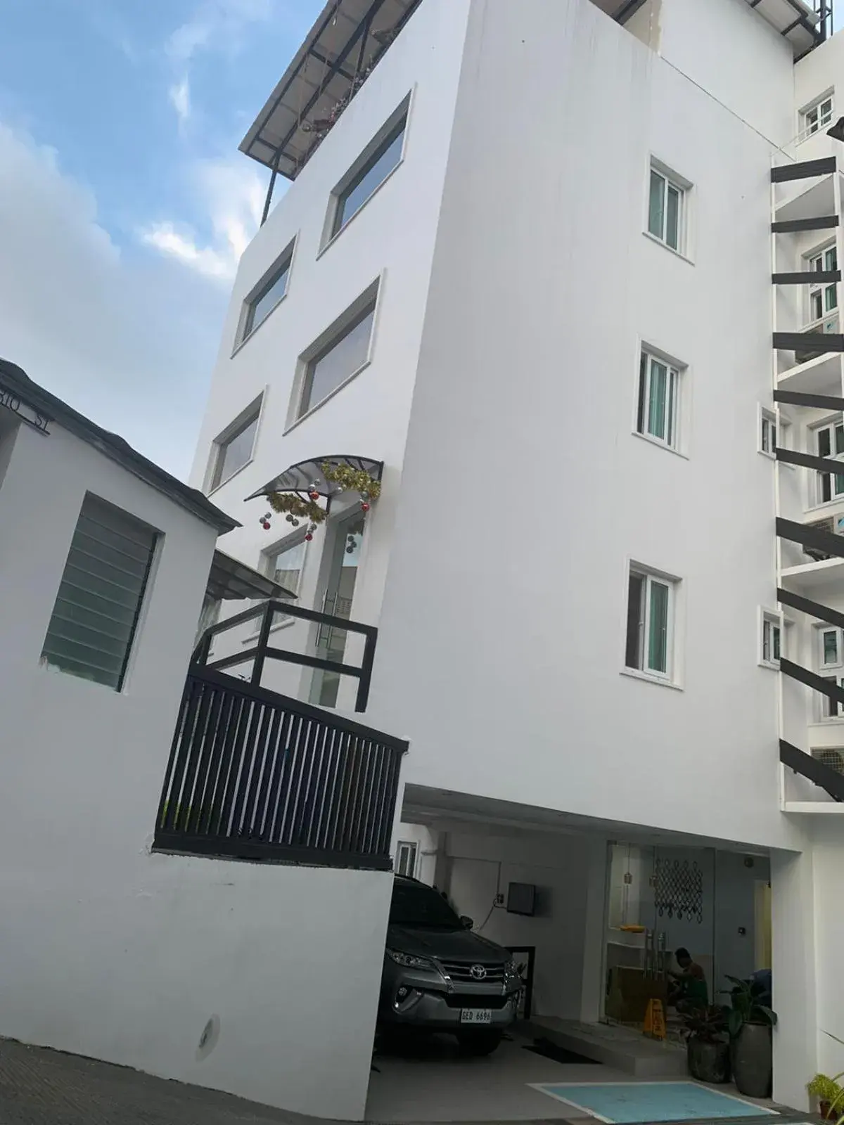 Property building in Cebu Mini Hotel Property building in Cebu Mini Hotel