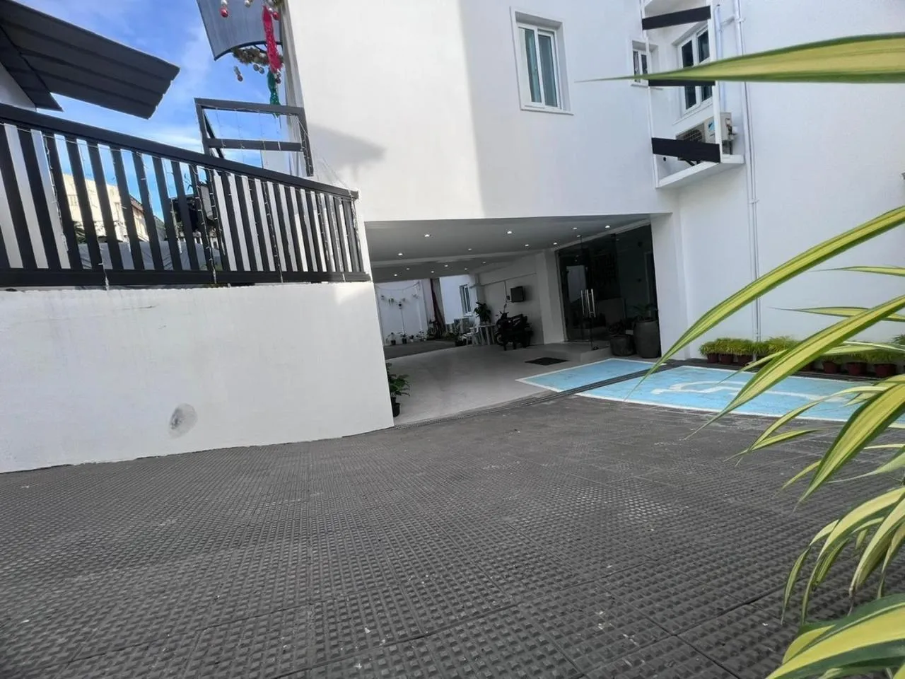 Property building in Cebu Mini Hotel