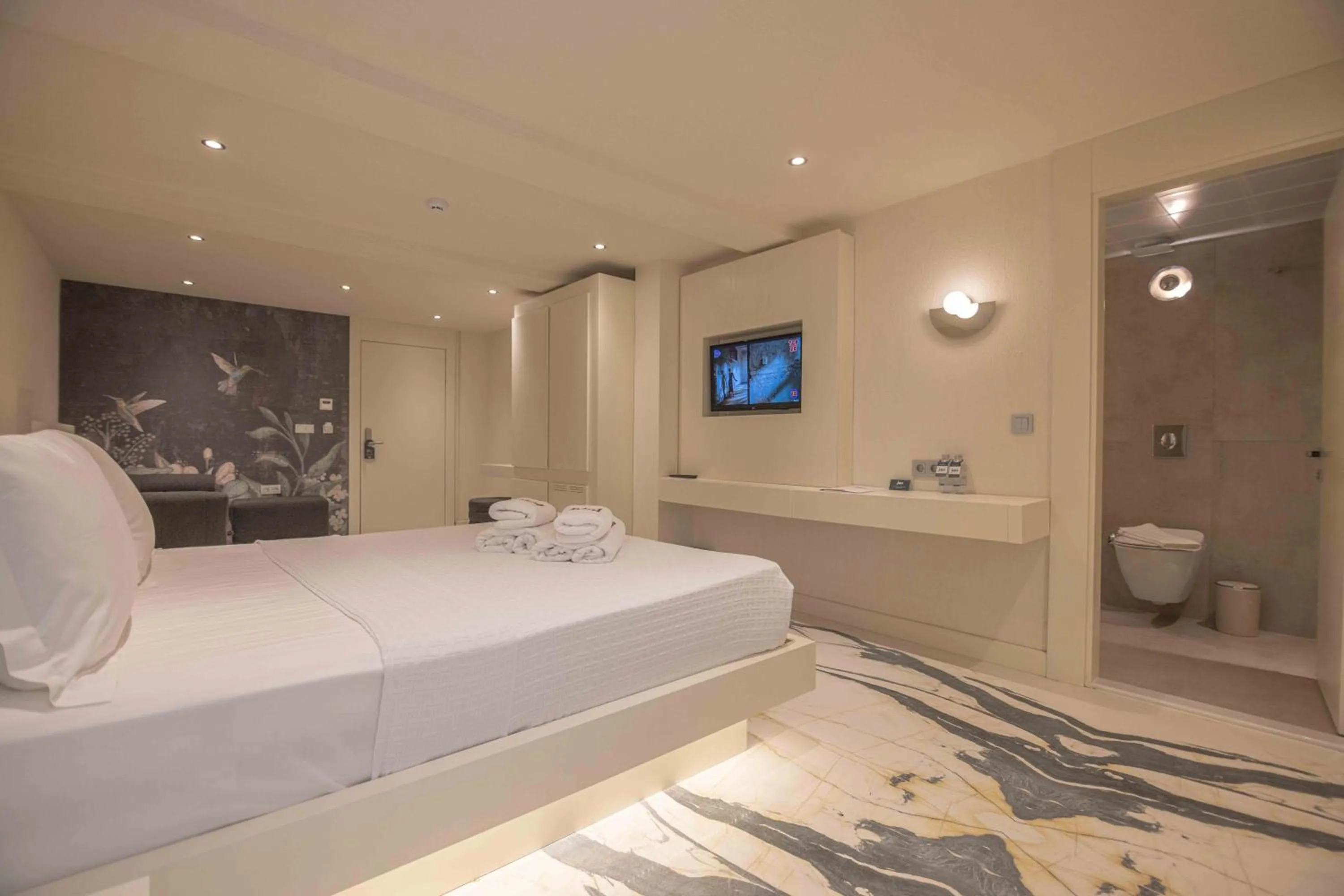 Bed in June Alaçatı Adult Only