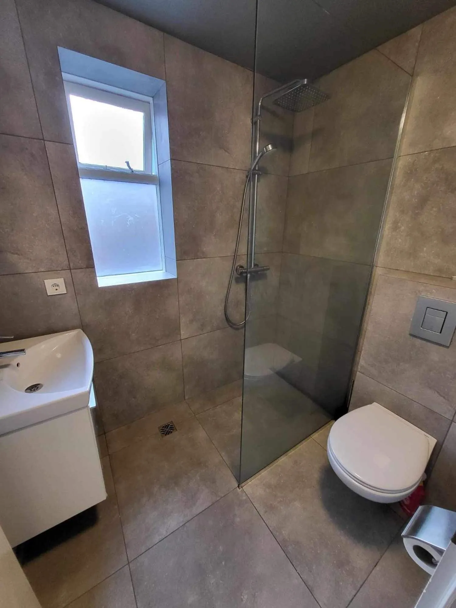 Shower in Astro Hverfisgata