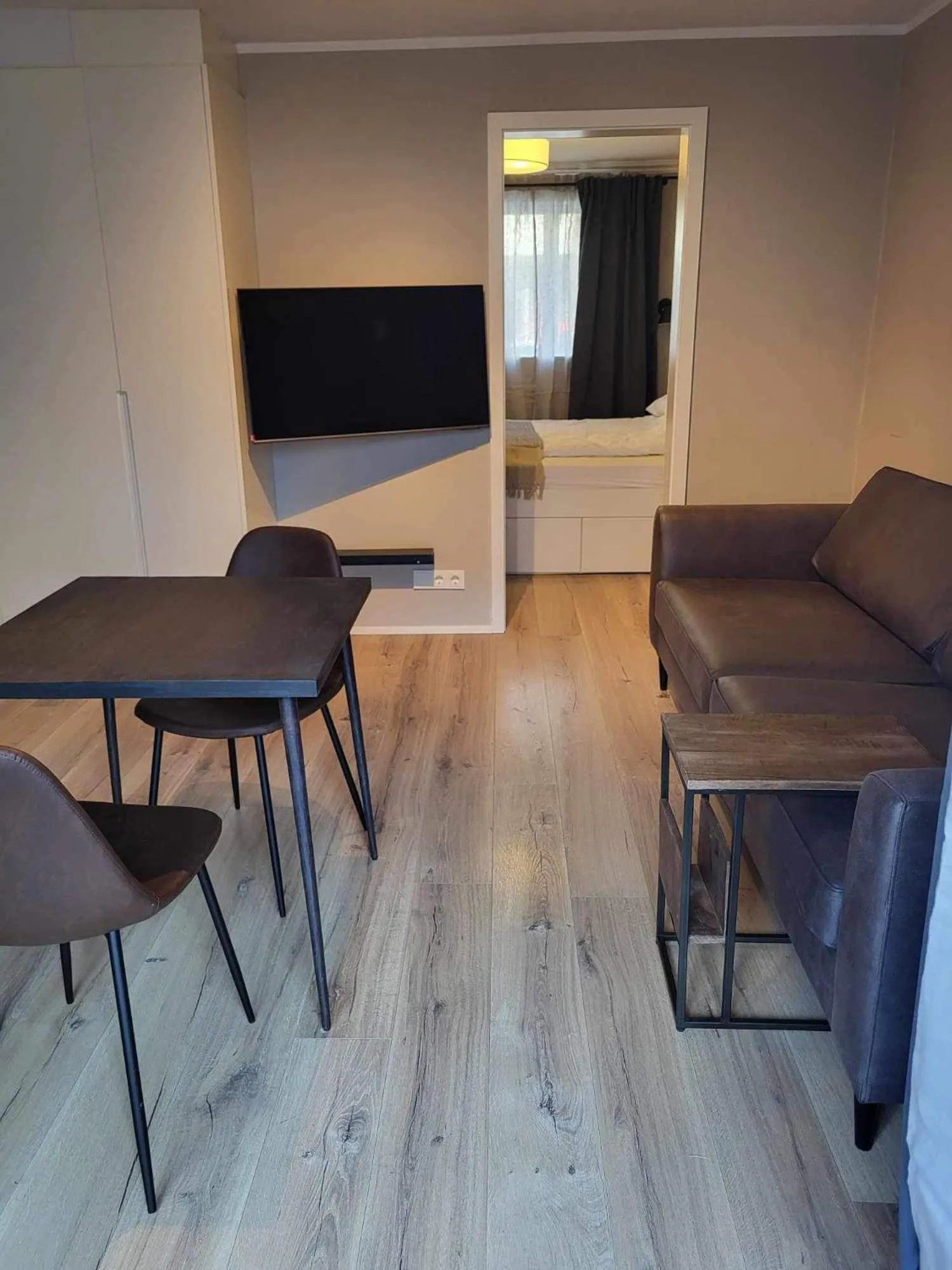 Communal lounge/ TV room in Astro Hverfisgata