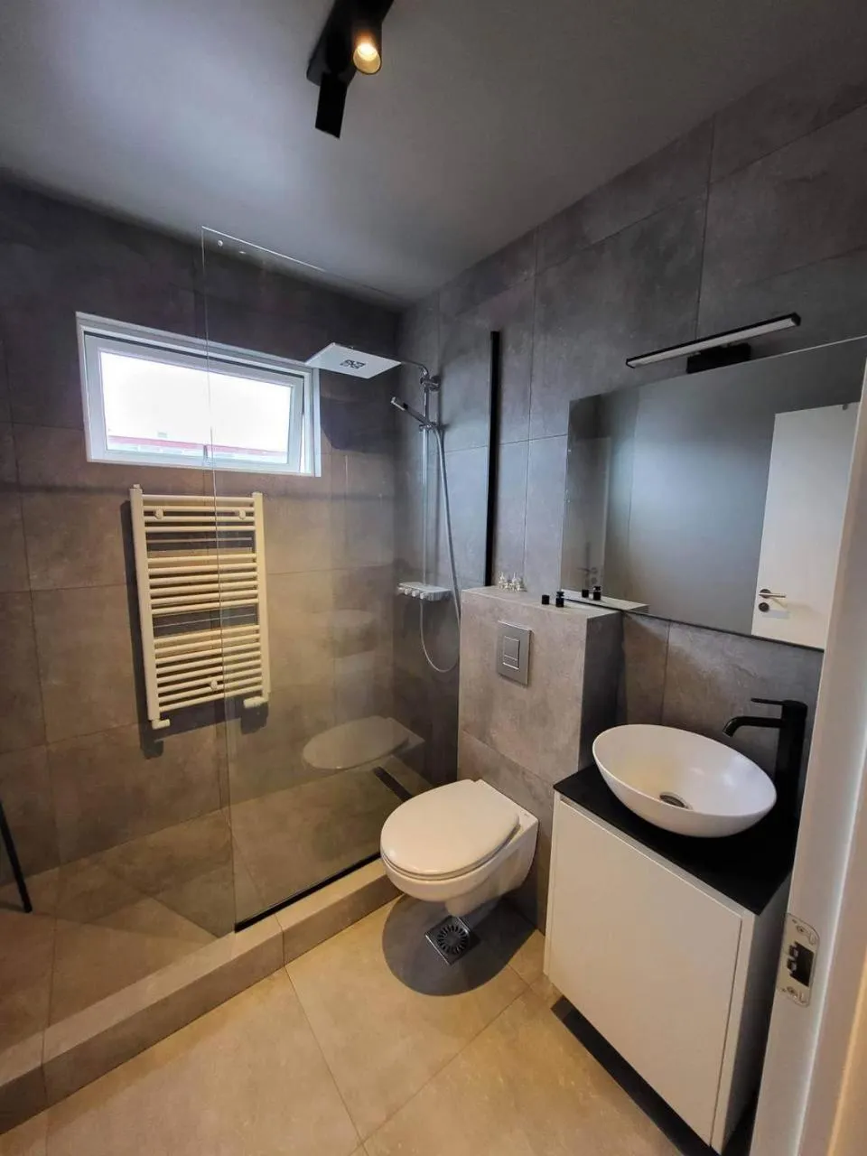 Shower in Astro Hverfisgata