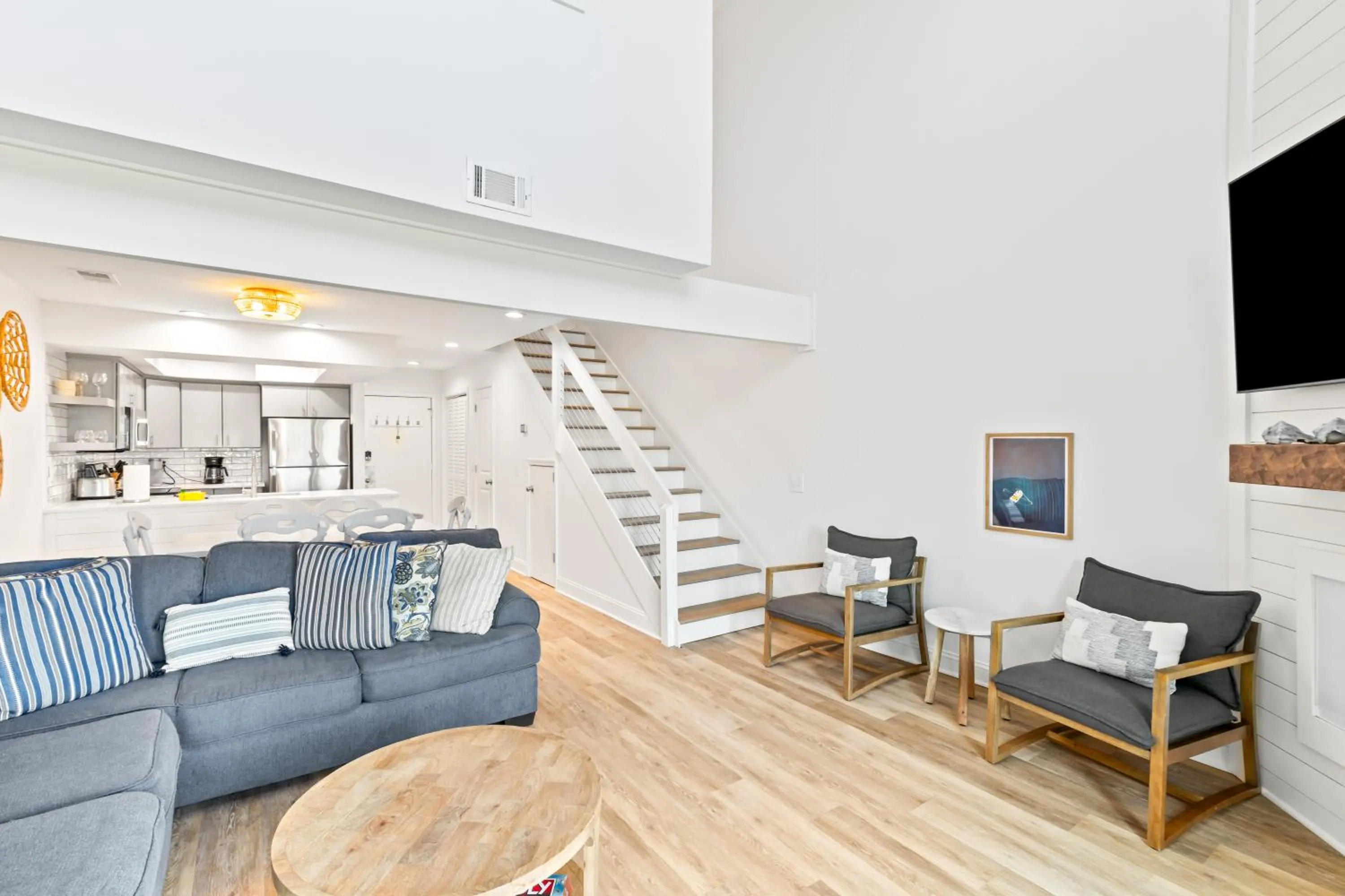 Kitchen or kitchenette in Mariner's Walk 12E - Modern Oceanfront Villa