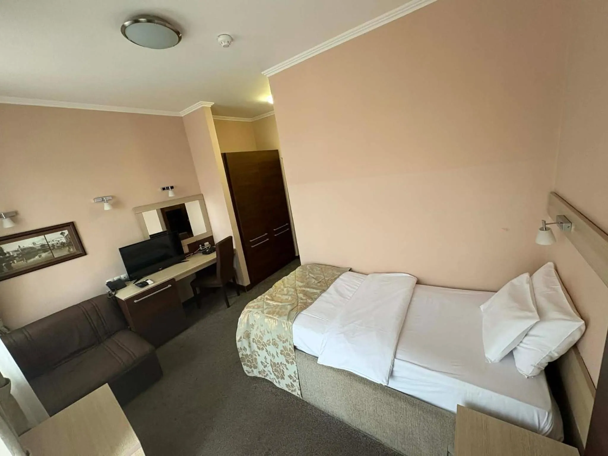 Bed in Hotel Leotar