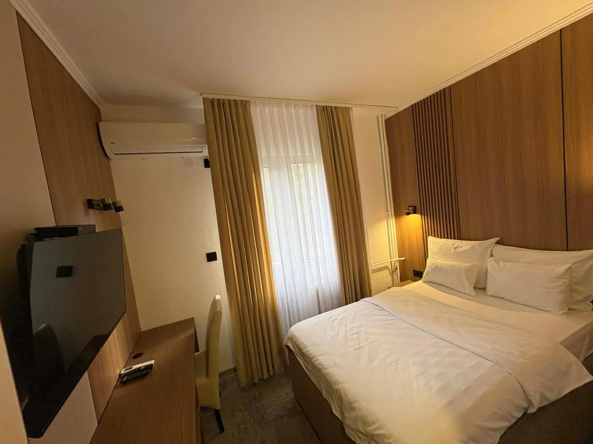 Bed in Hotel Leotar