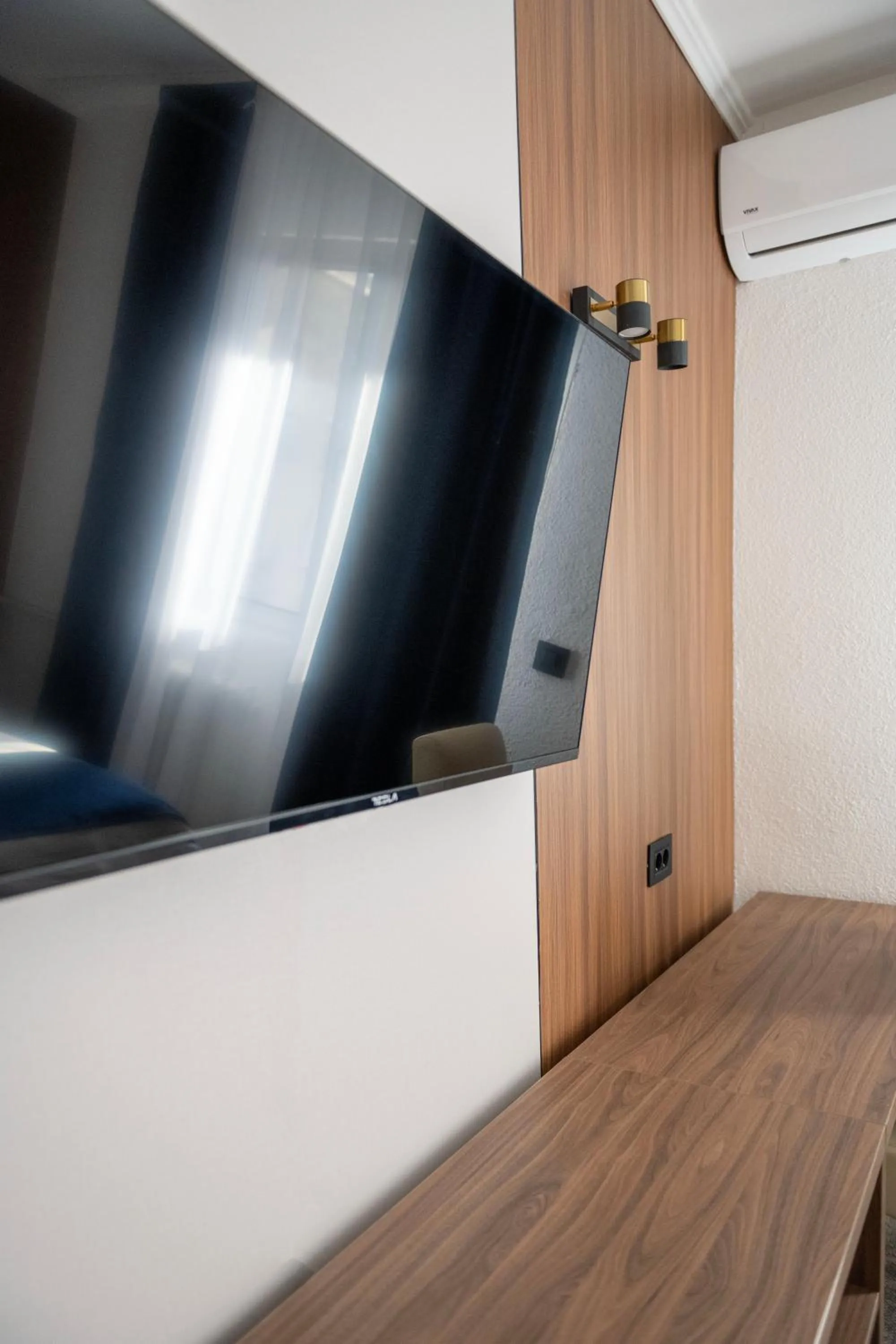 TV and multimedia in Hotel Leotar