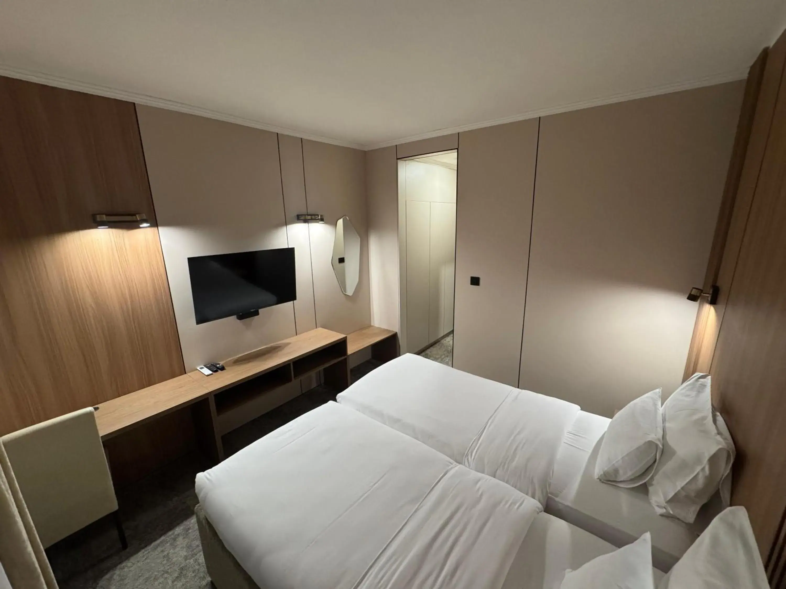 Twin Room in Hotel Leotar Twin Room in Hotel Leotar
