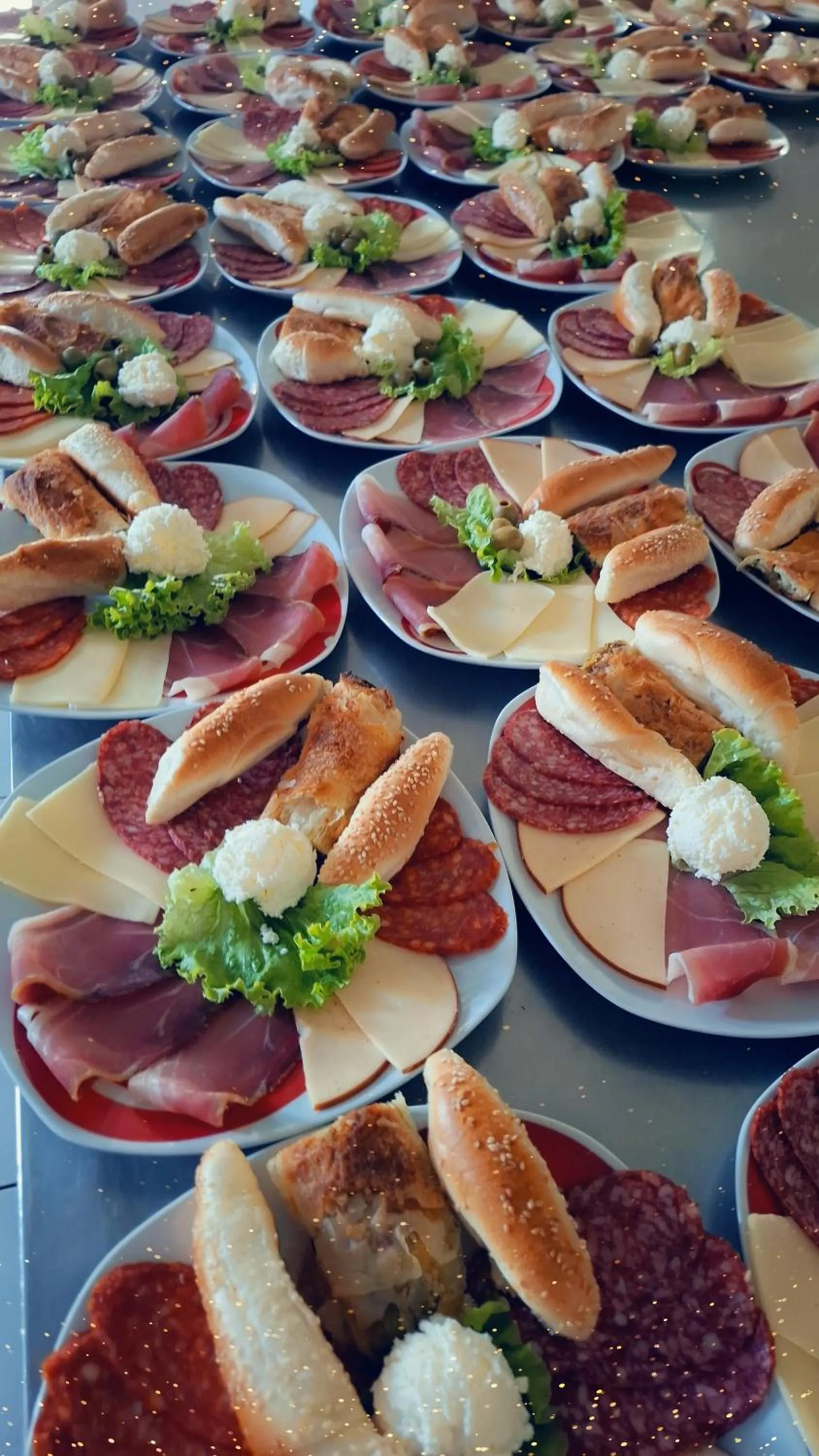 Restaurant/places to eat in Hotel Leotar