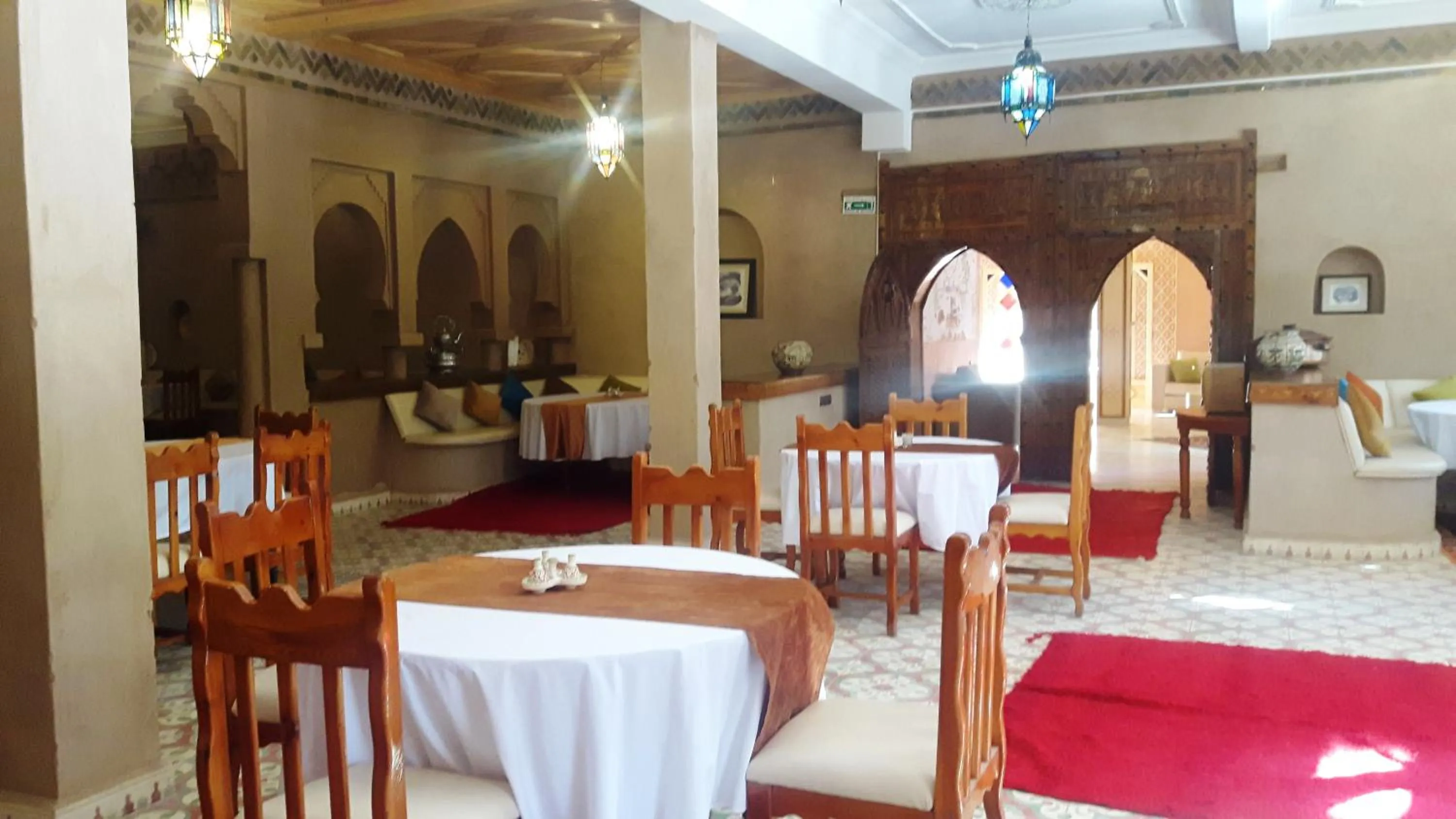 Restaurant/places to eat in Kasbah Sirocco