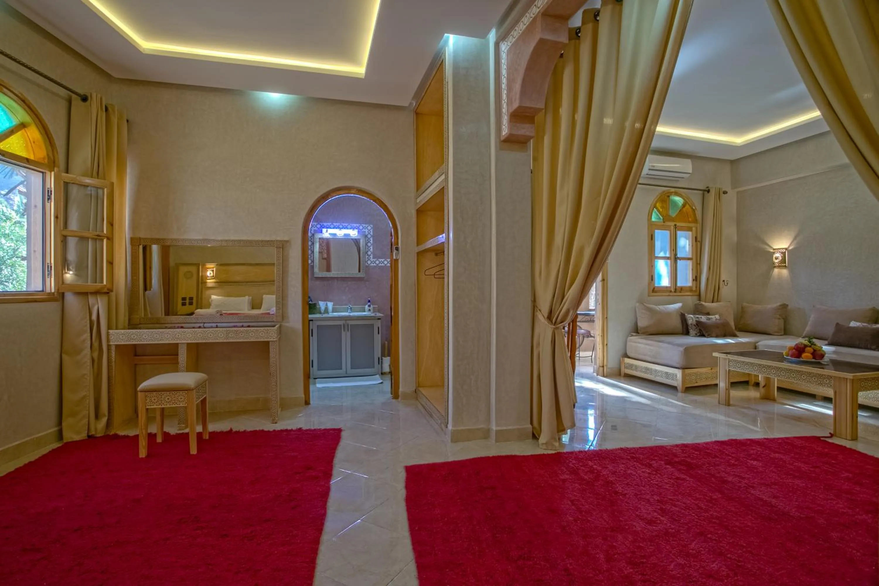Bathroom, Bed in Kasbah Sirocco