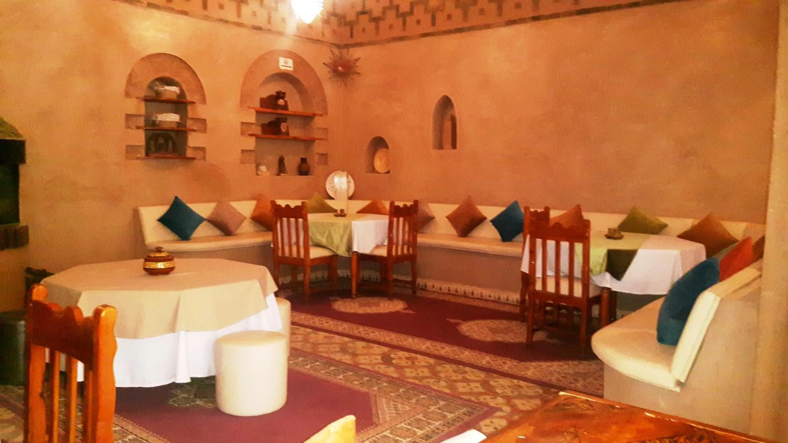 Restaurant/places to eat in Kasbah Sirocco